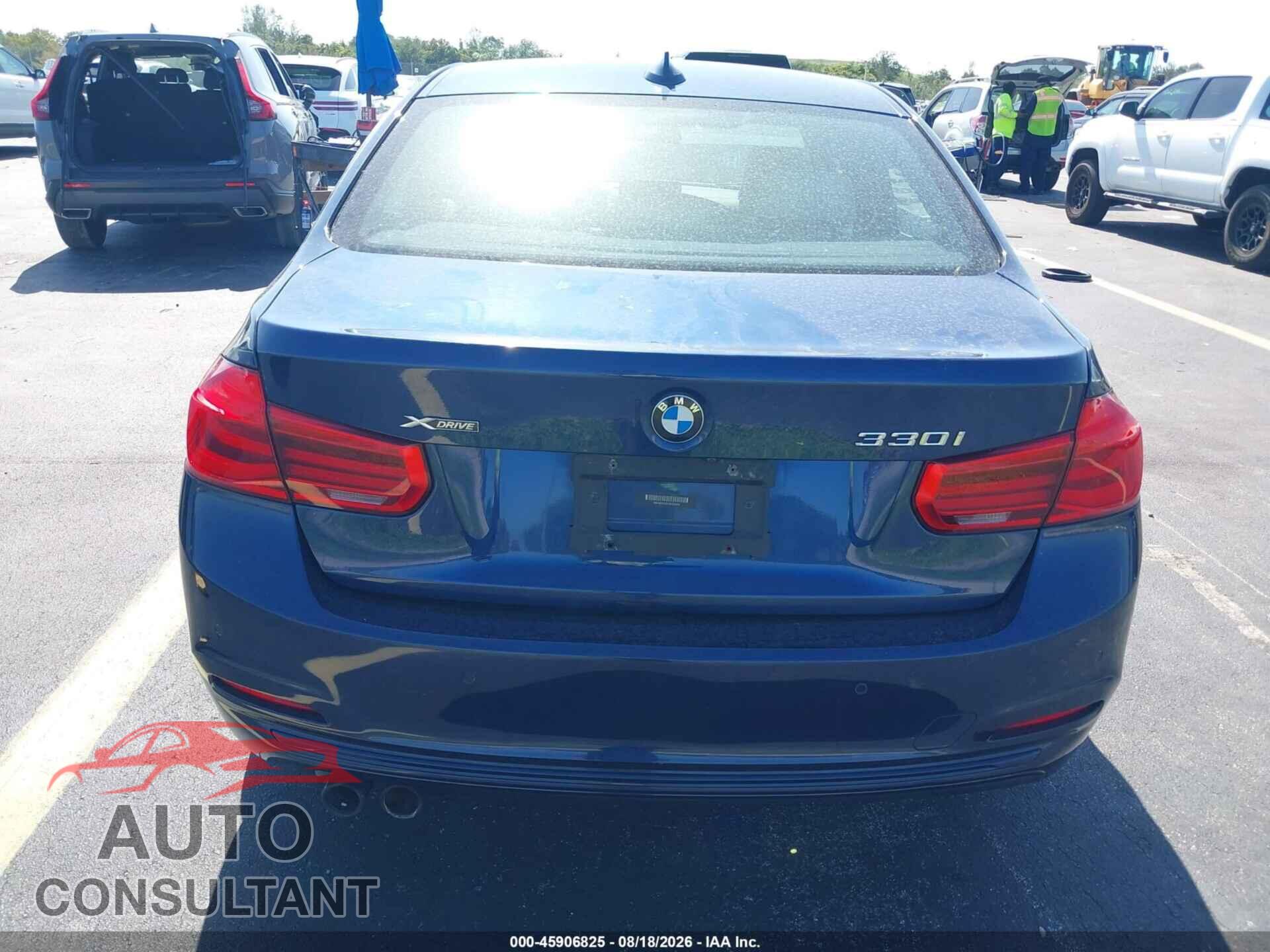 BMW 330I 2018 - WBA8D9C53JEM33929