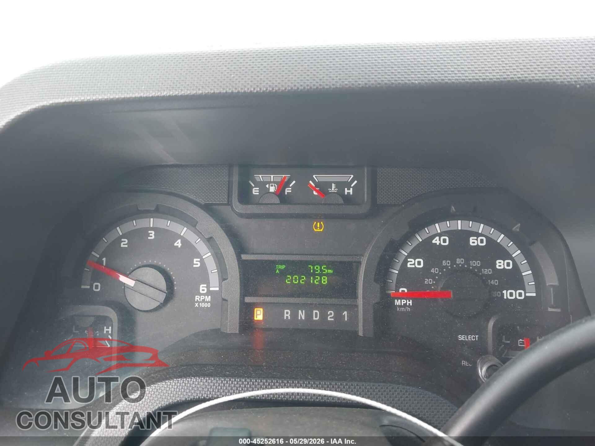 FORD E-150 2013 - 1FMNE1BW0DDA64774