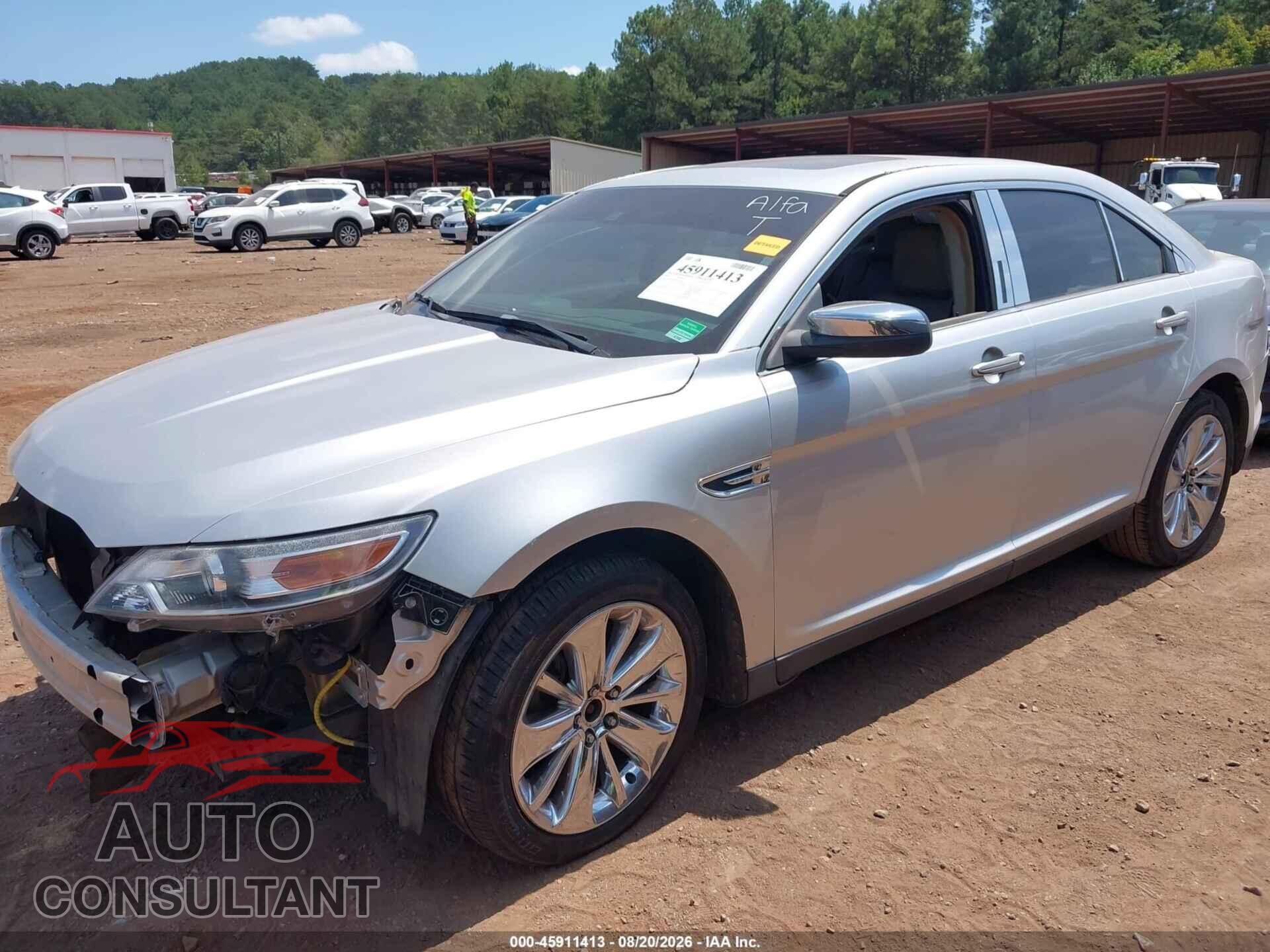 FORD TAURUS 2010 - 1FAHP2FW3AG110013