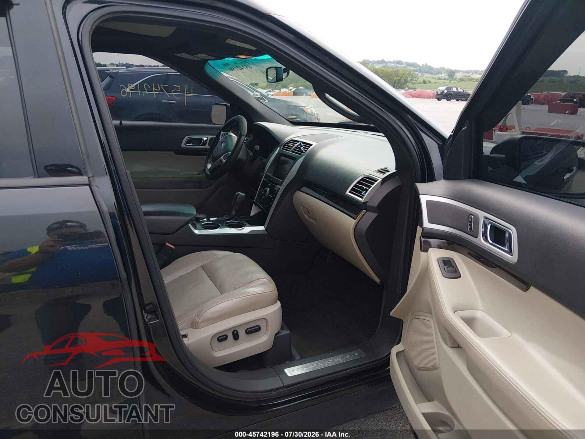 FORD EXPLORER 2012 - 1FMHK8F81CGA92977