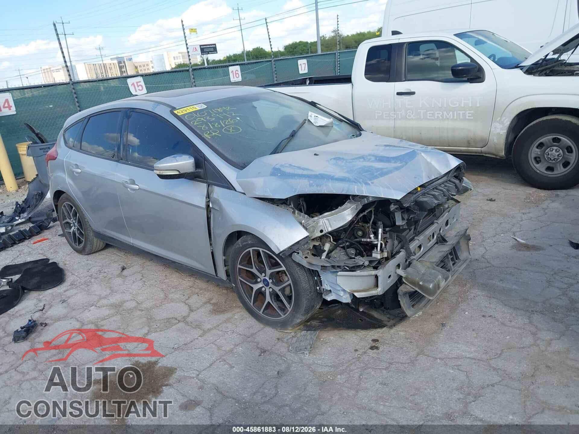 FORD FOCUS 2017 - 1FADP3M29HL293942