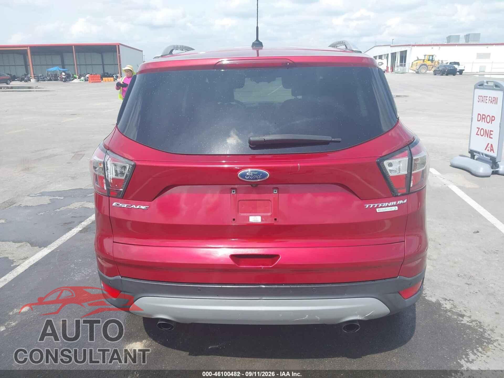 FORD ESCAPE 2017 - 1FMCU0J93HUB49128