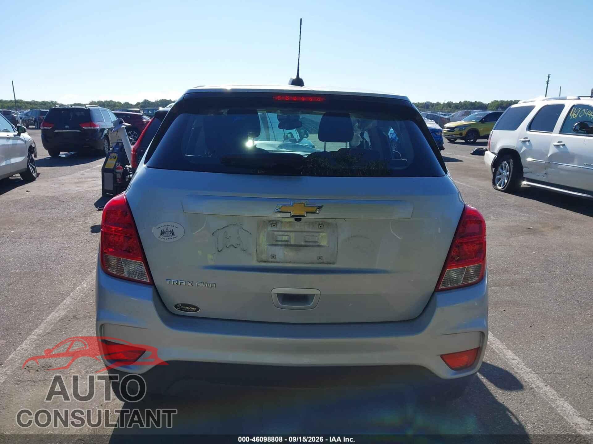 CHEVROLET TRAX 2017 - 3GNCJNSB0HL194895