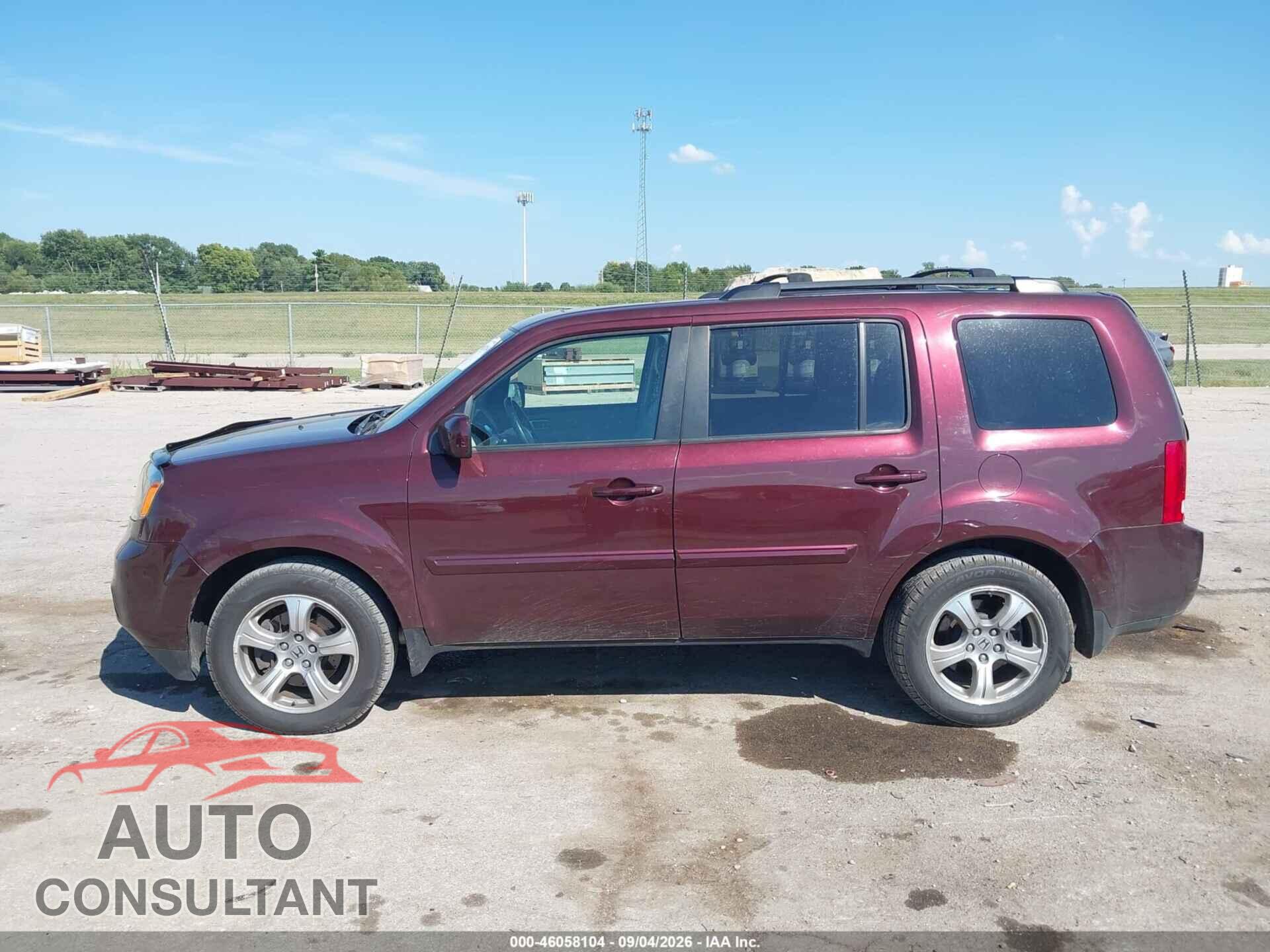 HONDA PILOT 2013 - 5FNYF4H52DB033629