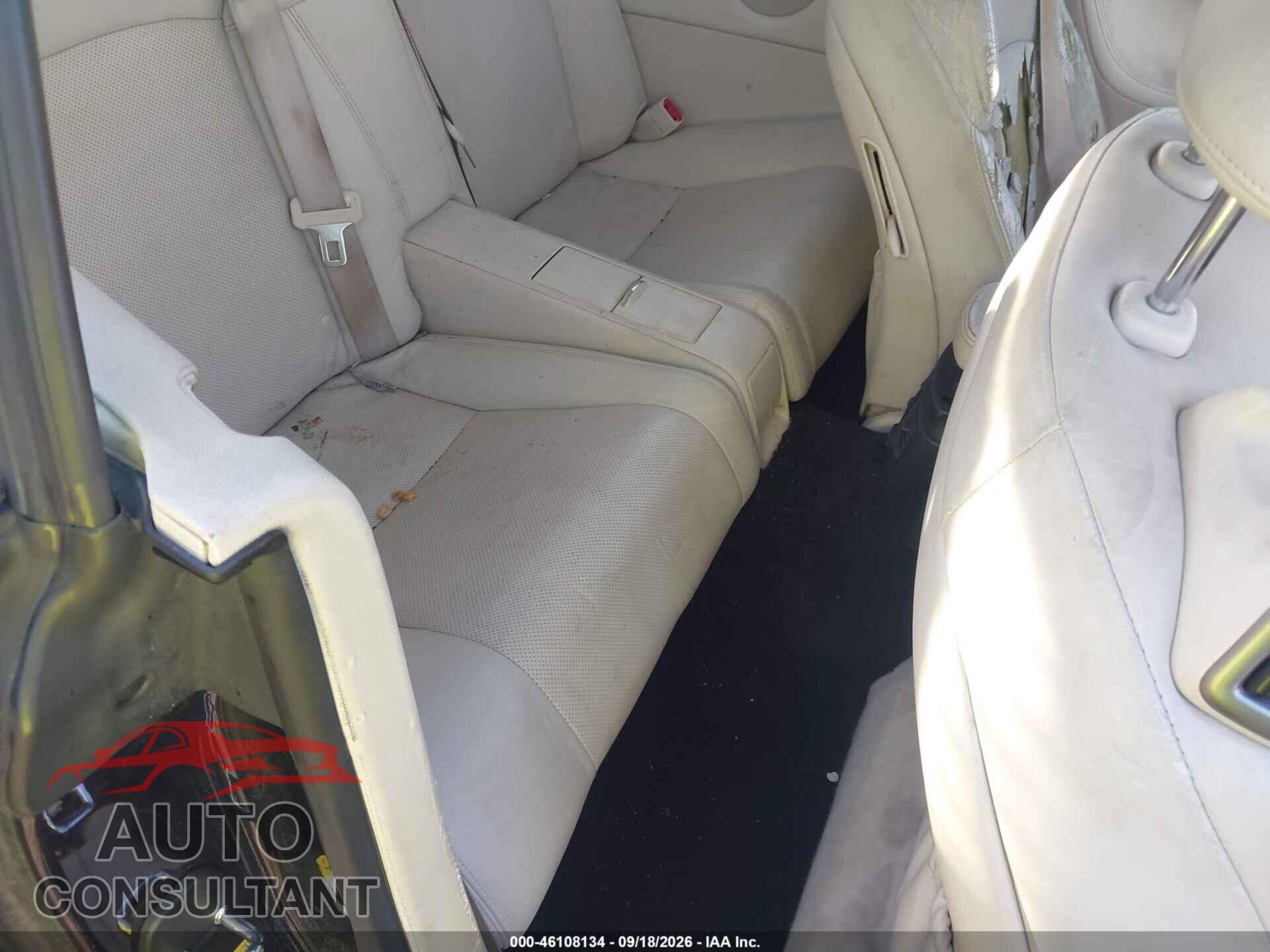 LEXUS IS 250C 2010 - JTHFF2C23A2504967