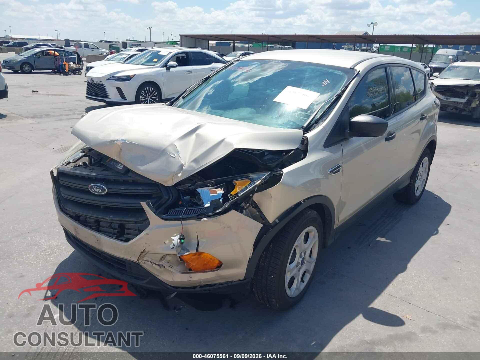FORD ESCAPE 2018 - 1FMCU0F75JUA54681