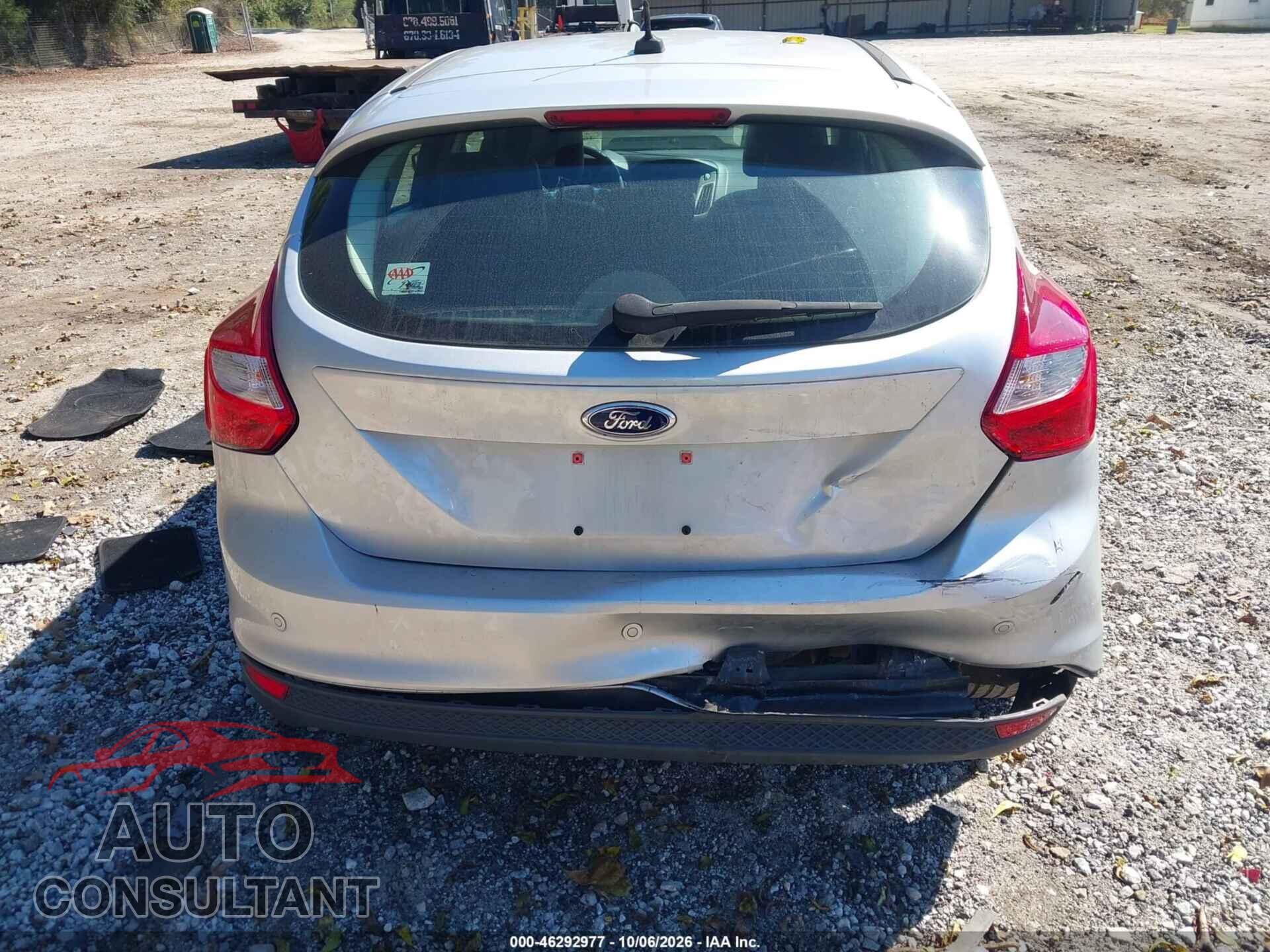 FORD FOCUS 2012 - 1FAHP3M28CL384548