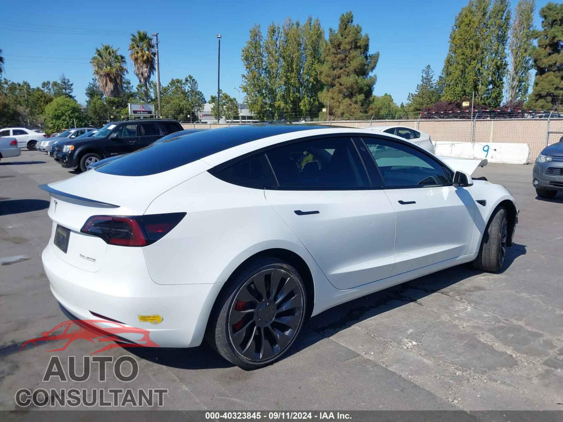 TESLA MODEL 3 2023 - 5YJ3E1ECXPF420772