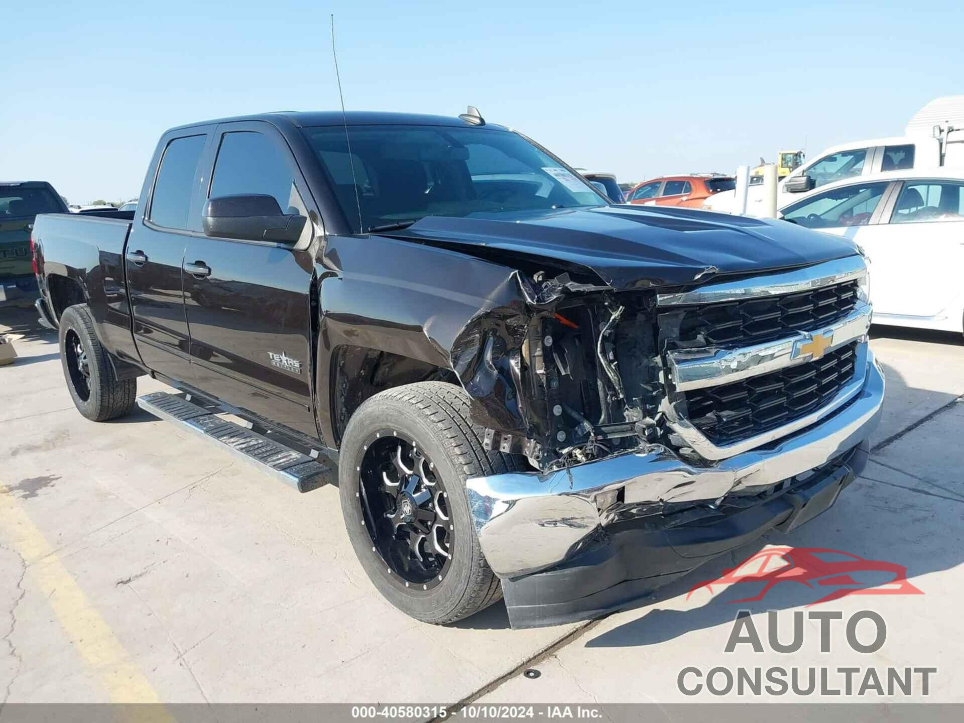 CHEVROLET SILVERADO 1500 2018 - 1GCRCREC4JZ376512