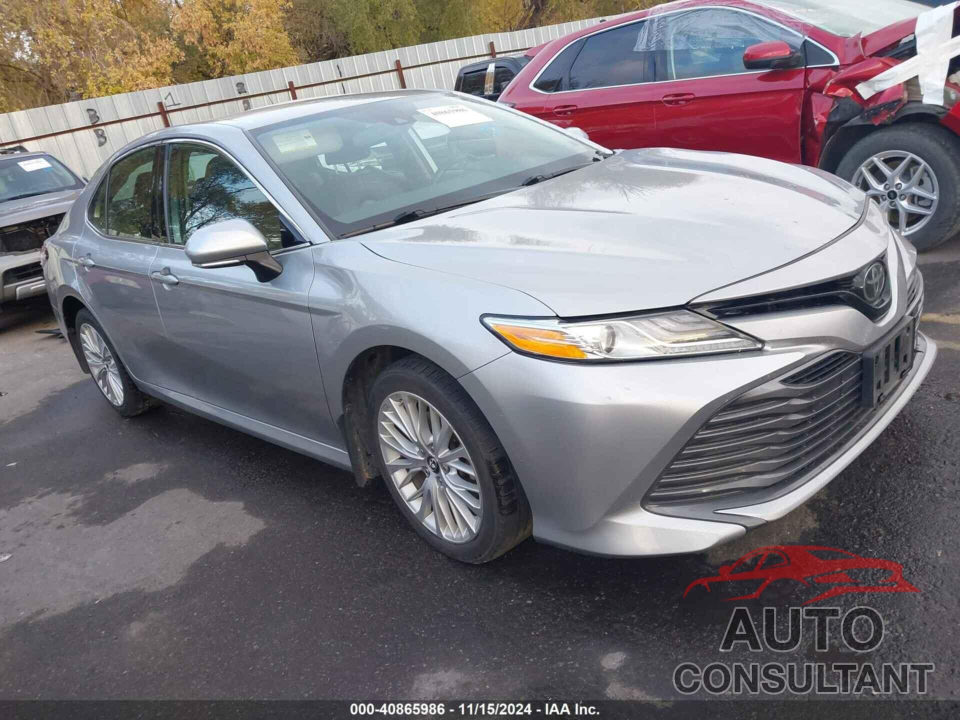 TOYOTA CAMRY 2019 - 4T1B11HK8KU743272