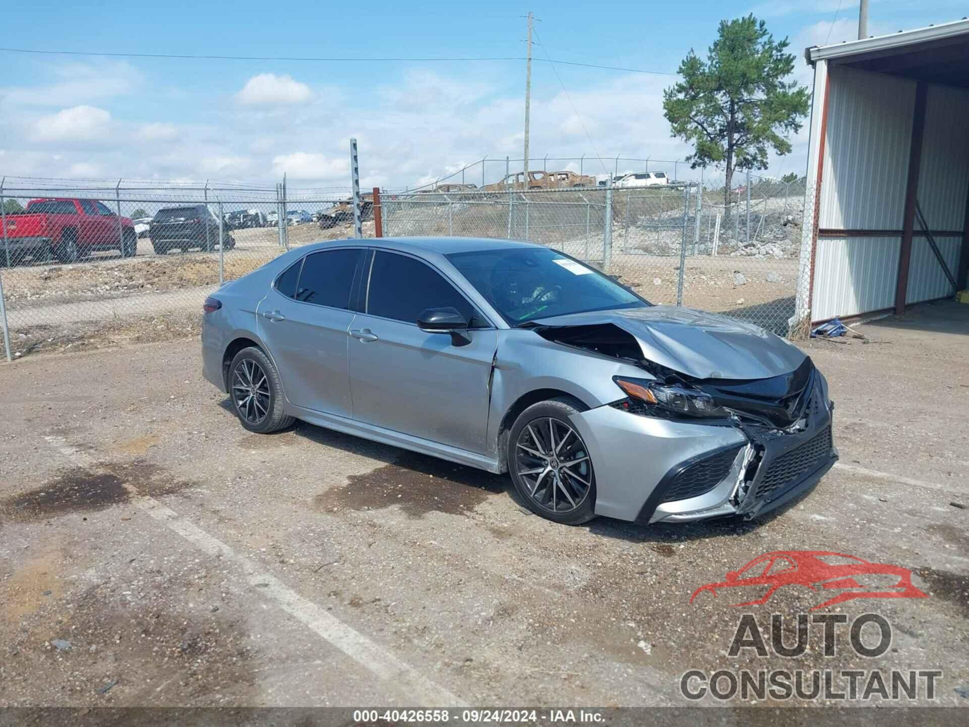 TOYOTA CAMRY 2022 - 4T1G11AK6NU624754