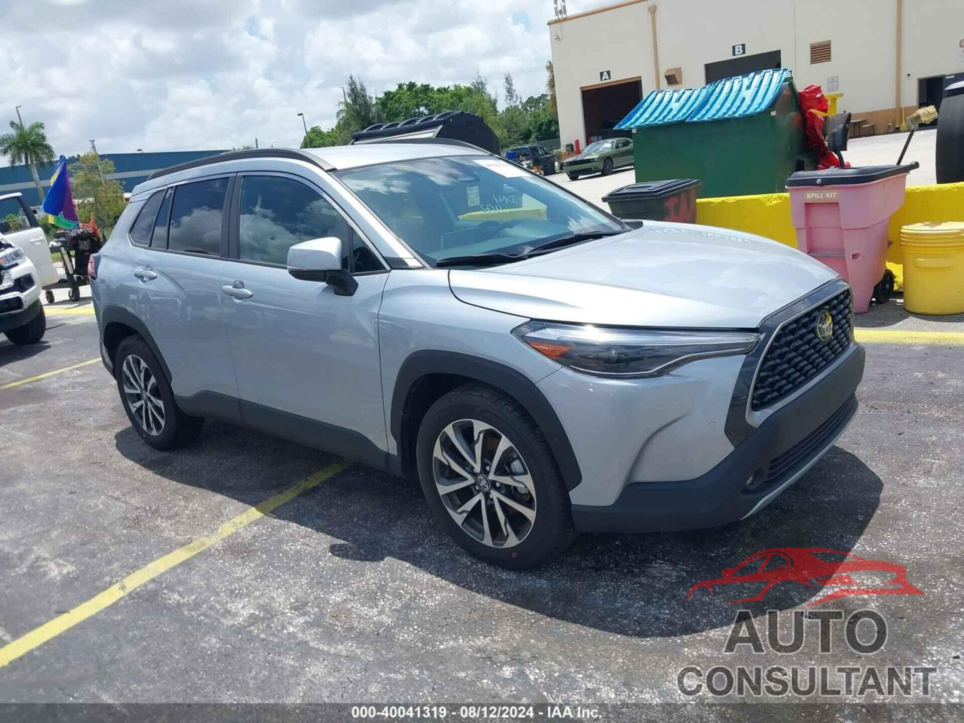 TOYOTA COROLLA CROSS 2023 - 7MUEAAAG1PV057826