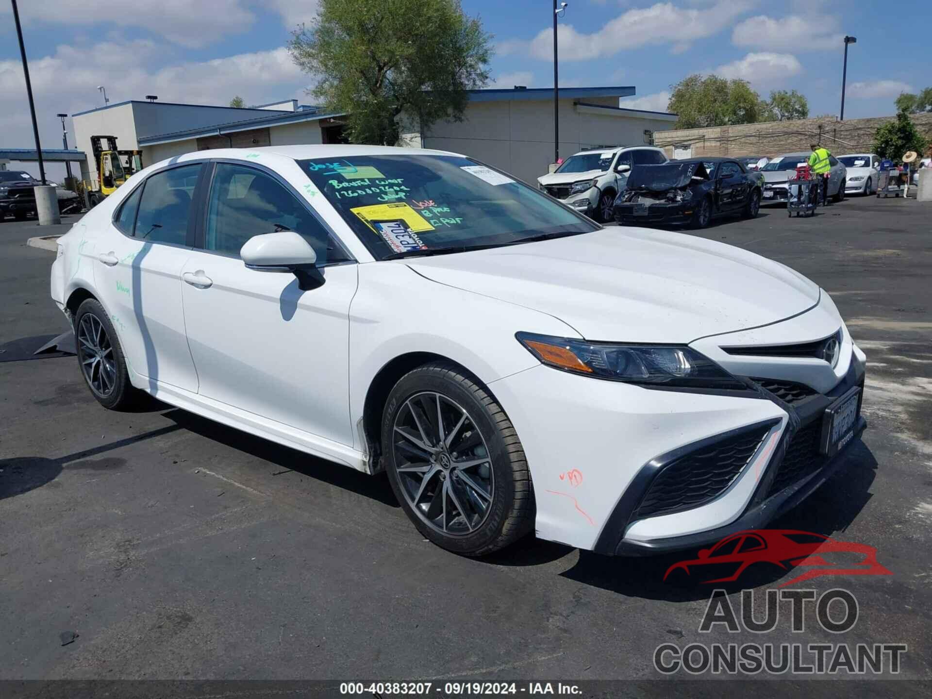 TOYOTA CAMRY 2024 - 4T1G11AK3RU840602