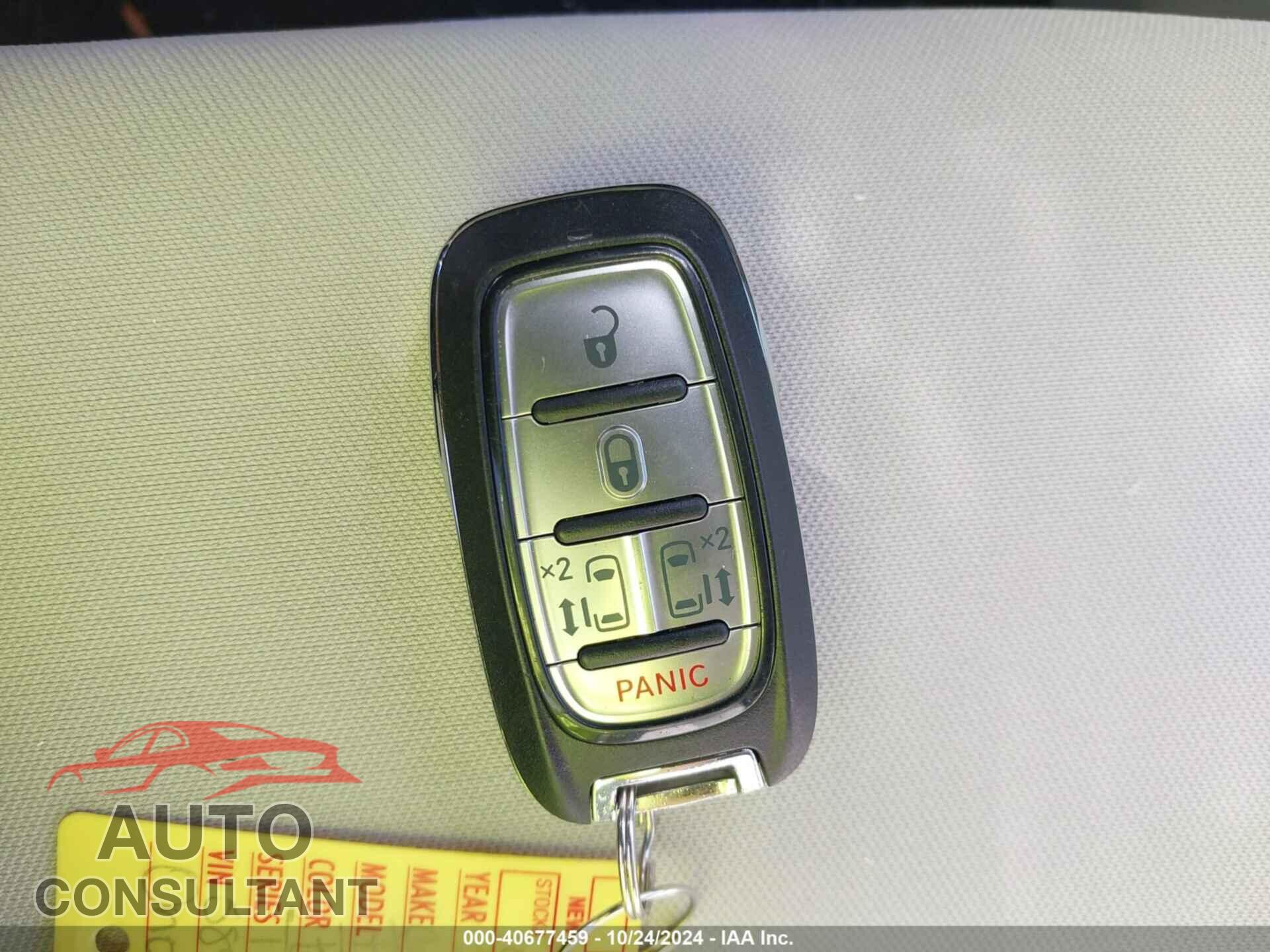 CHRYSLER PACIFICA 2017 - 2C4RC1DGXHR587420