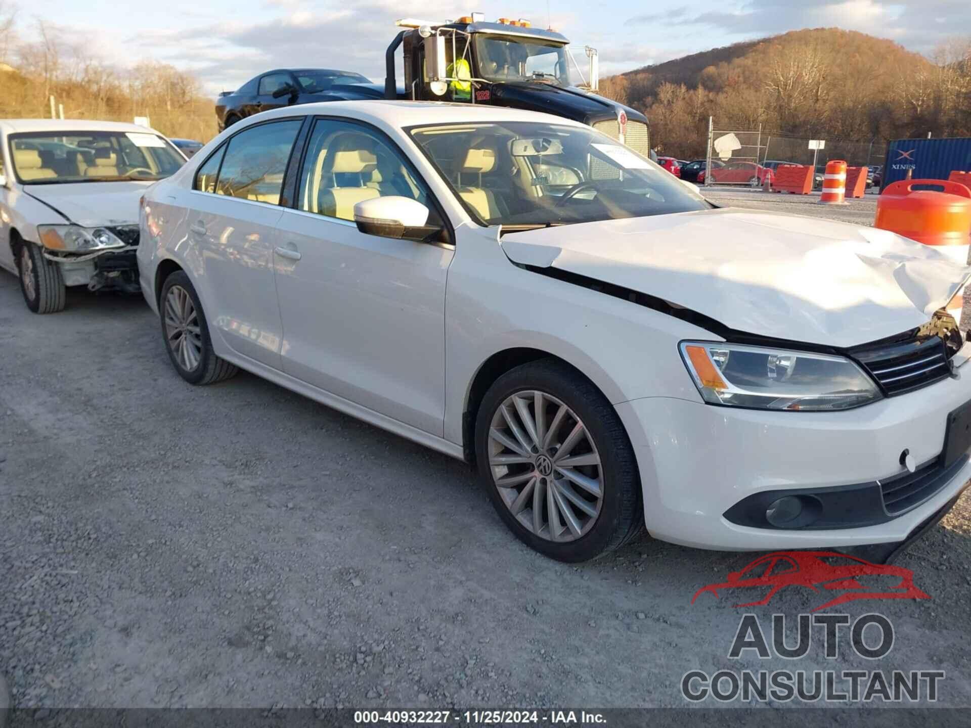 VOLKSWAGEN JETTA 2013 - 3VWLP7AJ9DM225462