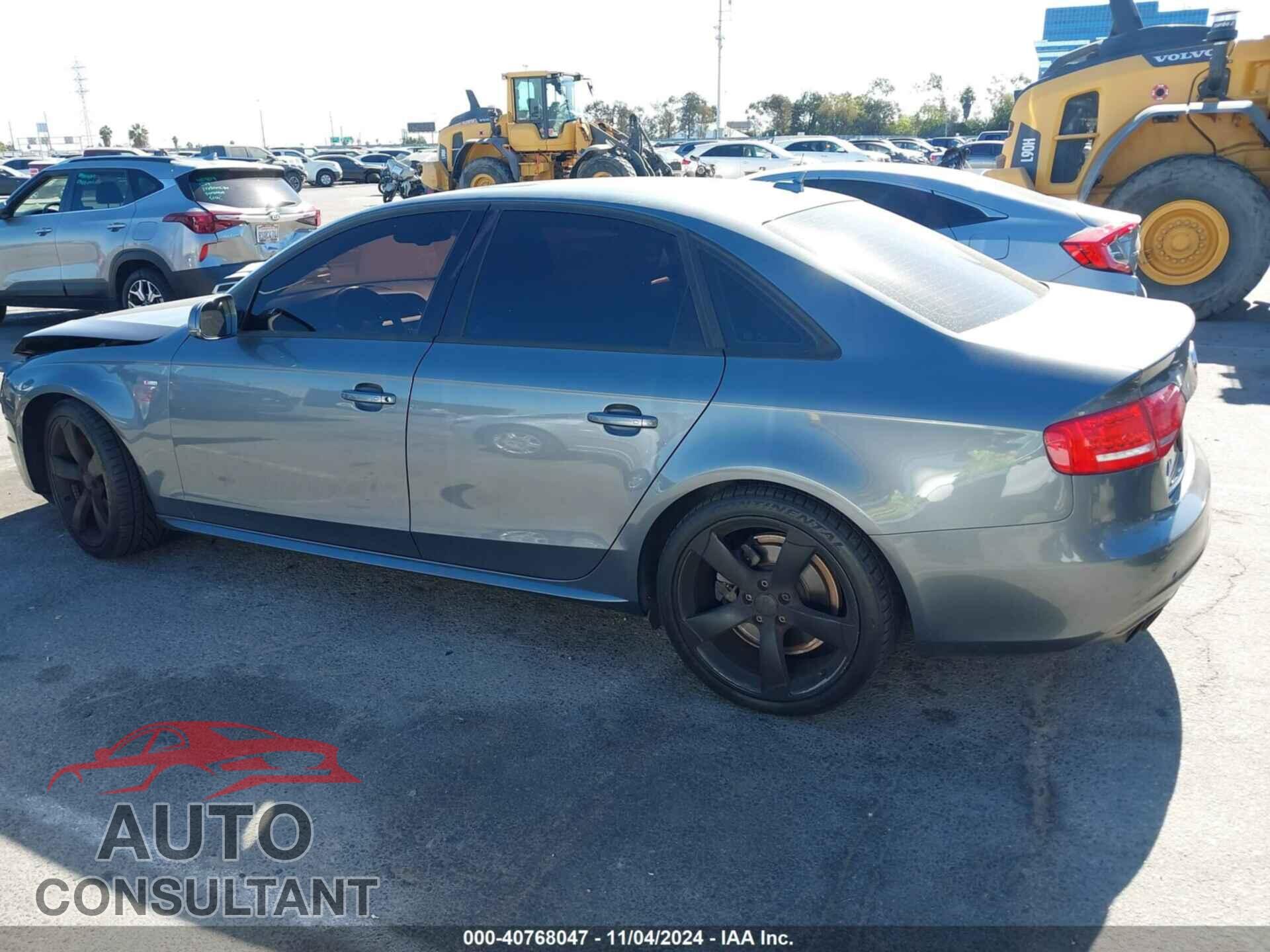 AUDI A4 2012 - WAUKFAFL4CA098024