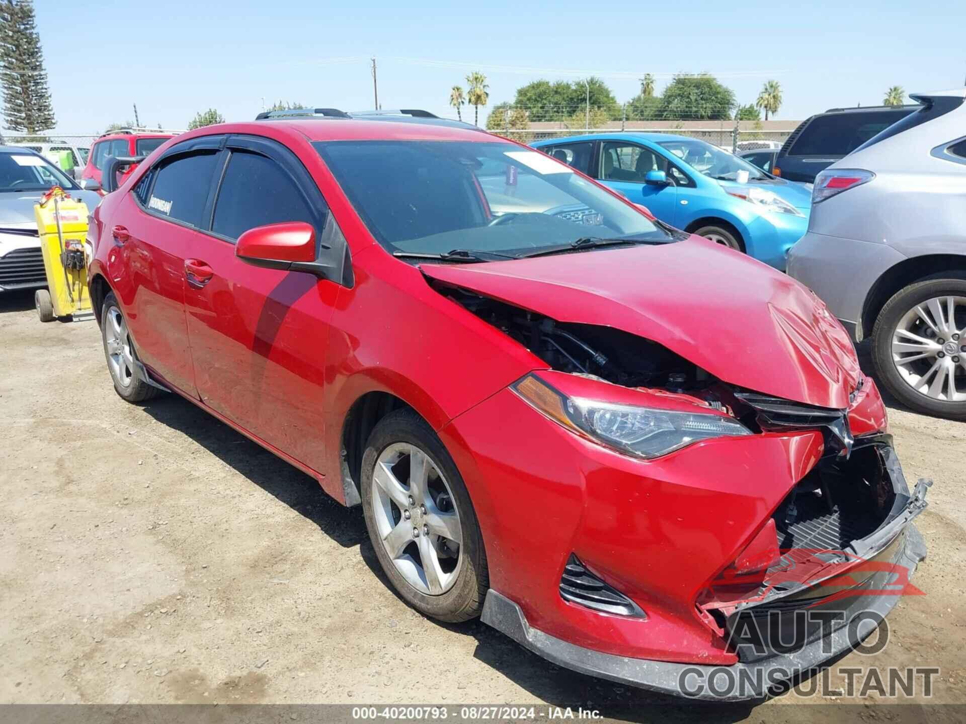 TOYOTA COROLLA 2017 - 2T1BURHEXHC881941