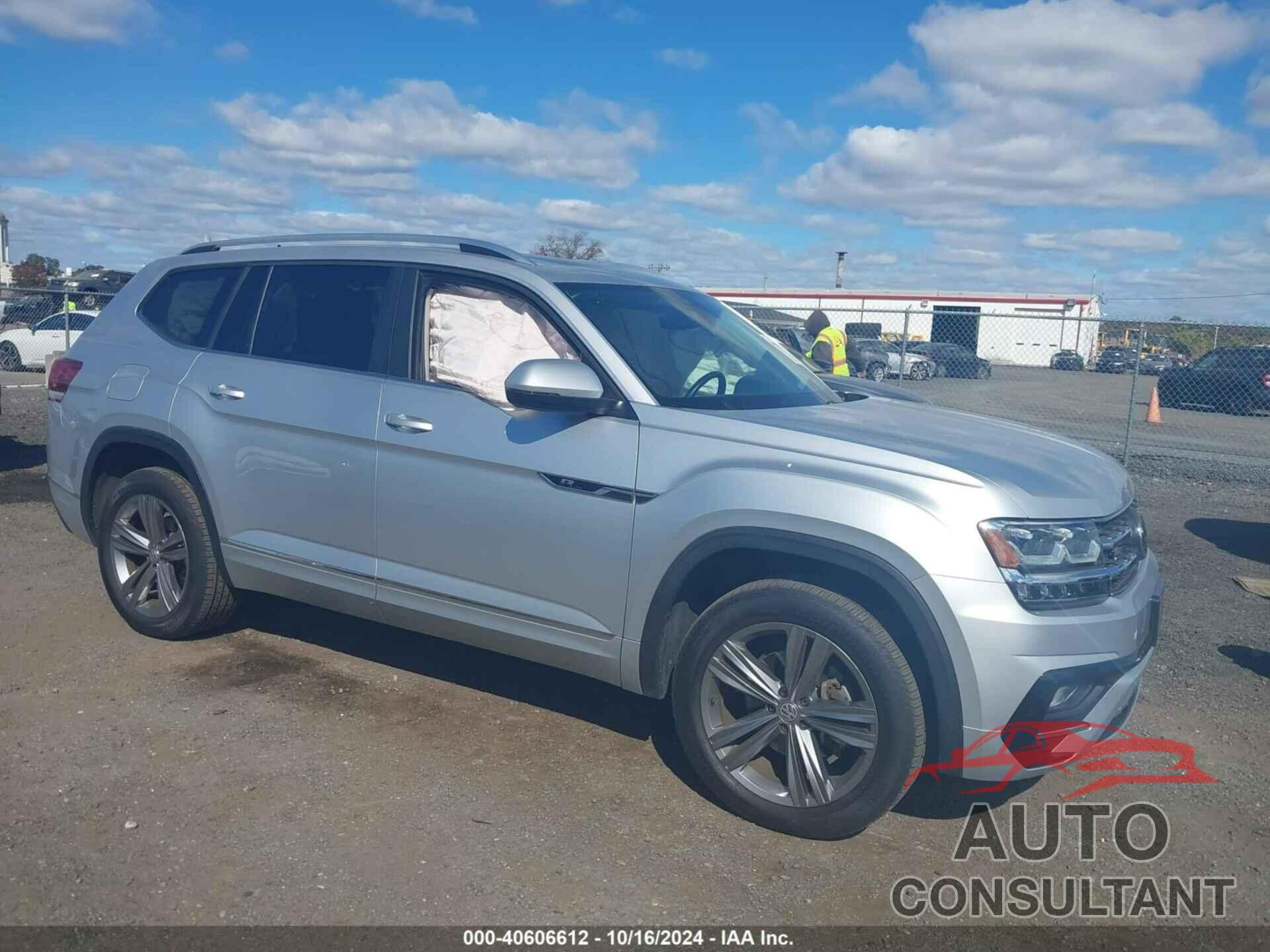 VOLKSWAGEN ATLAS 2018 - 1V2RR2CAXJC592969