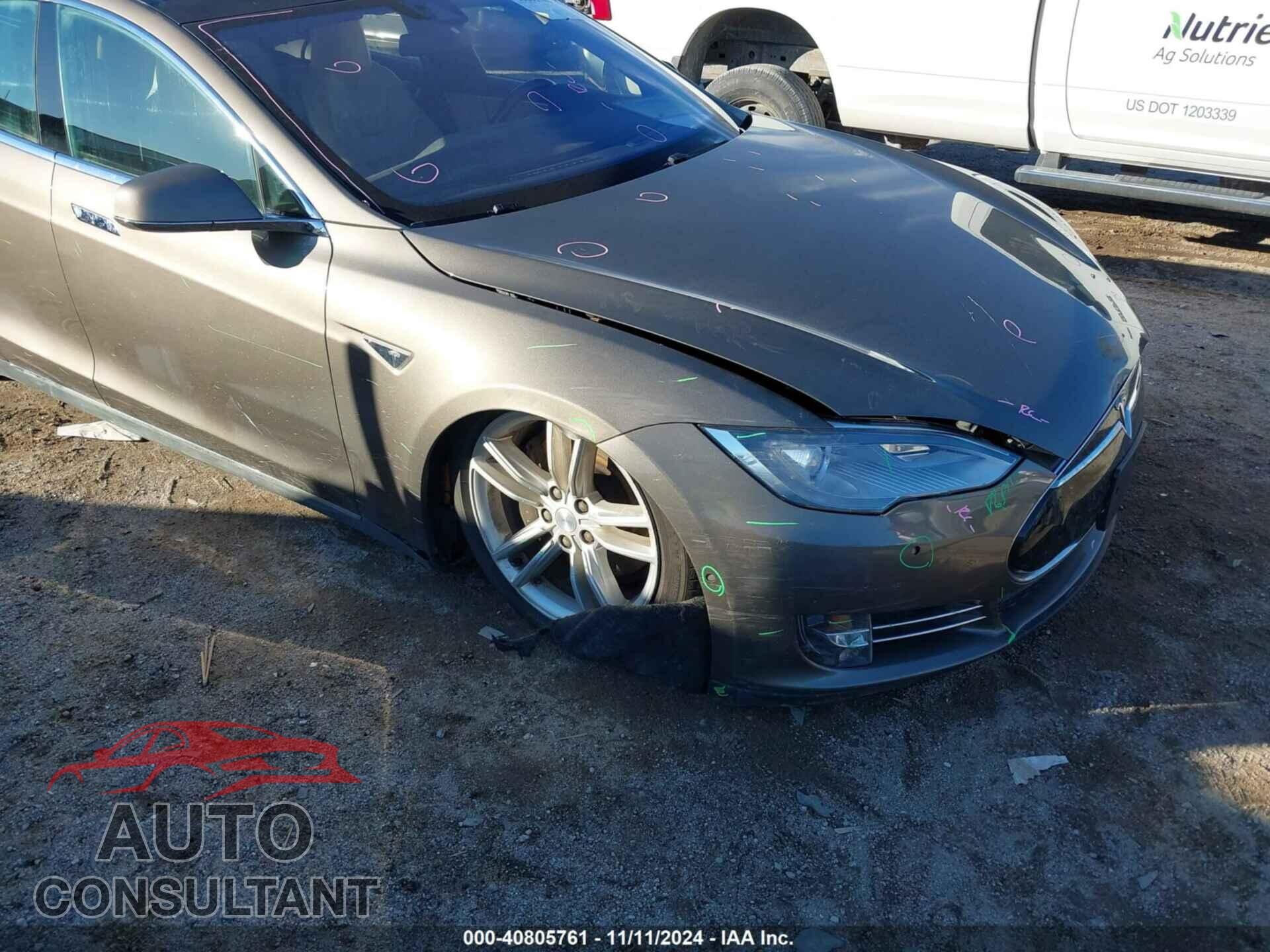 TESLA MODEL S 2015 - 5YJSA1E25FF115077