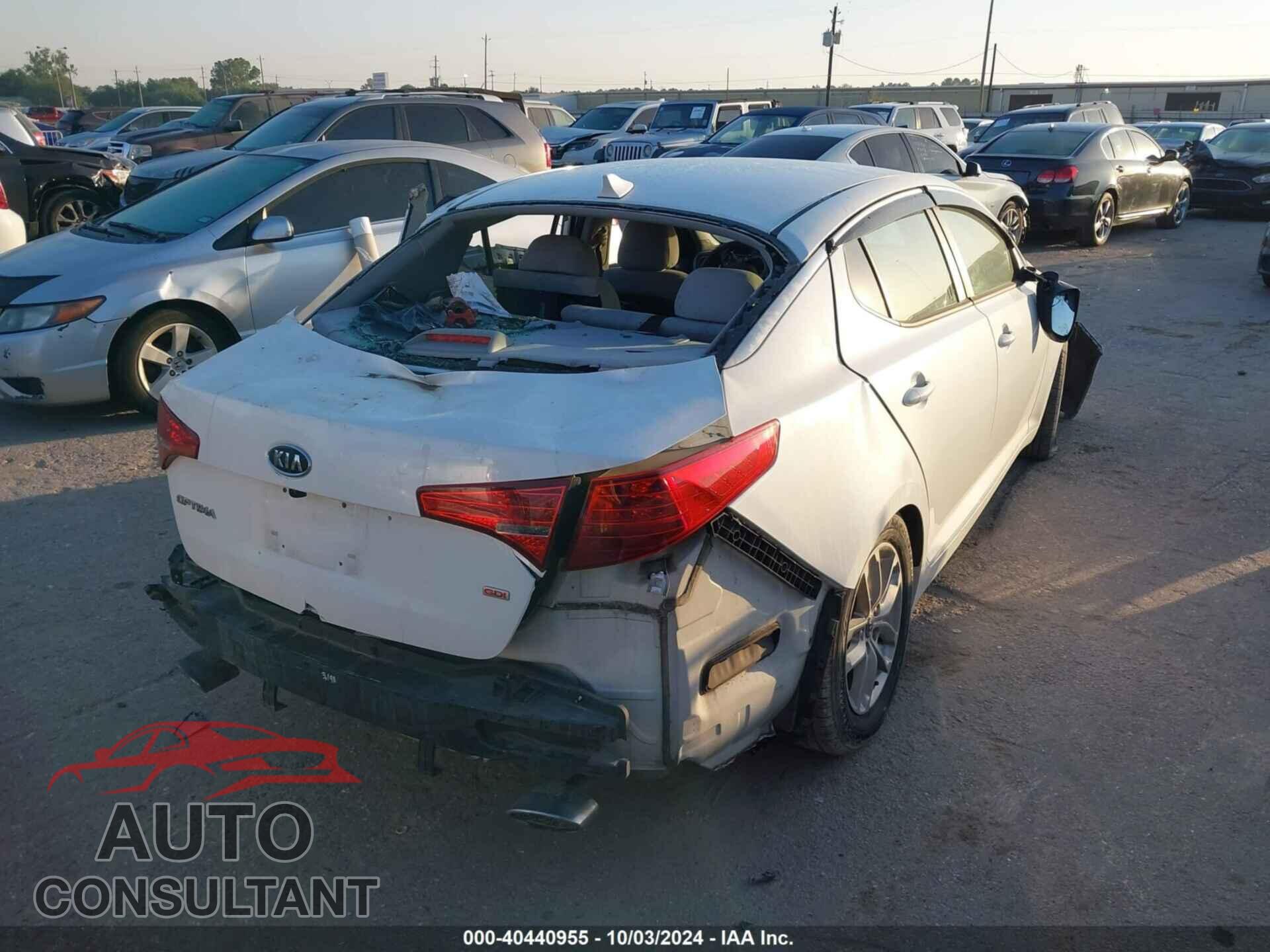 KIA OPTIMA 2011 - KNAGM4A73B5123915