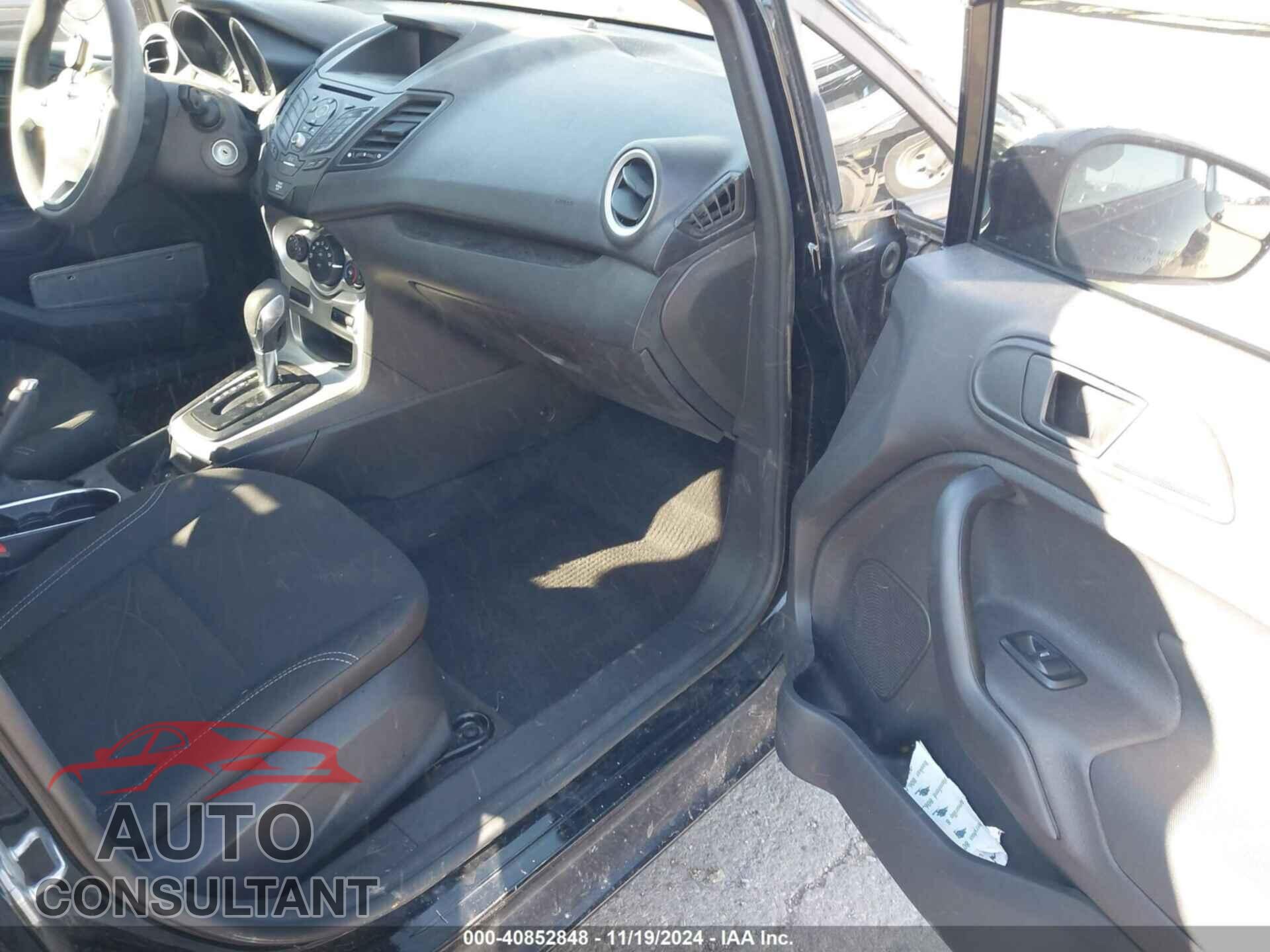 FORD FIESTA 2017 - 3FADP4EJ8HM161989