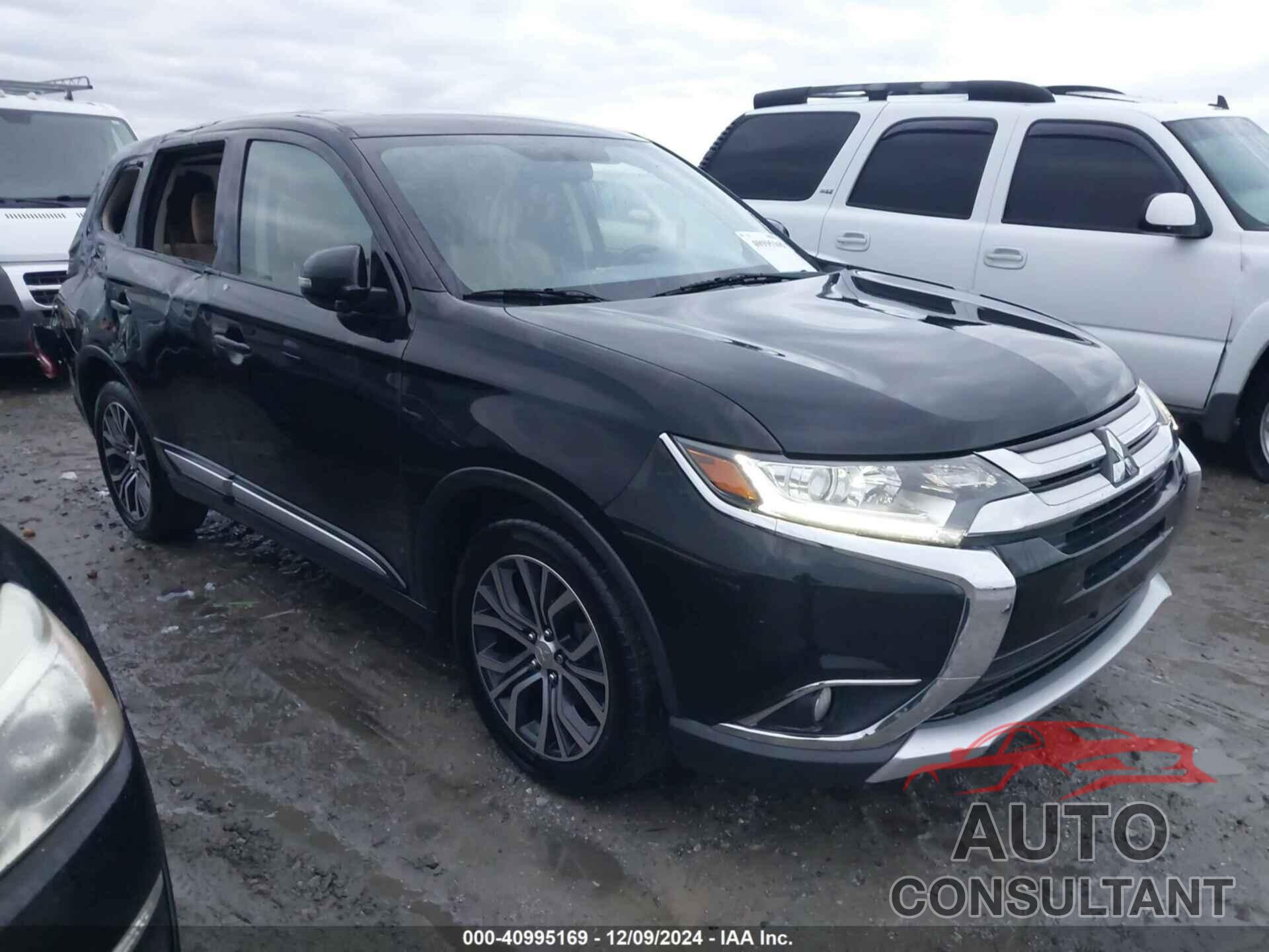 MITSUBISHI OUTLANDER 2018 - JA4AD3A39JZ003201
