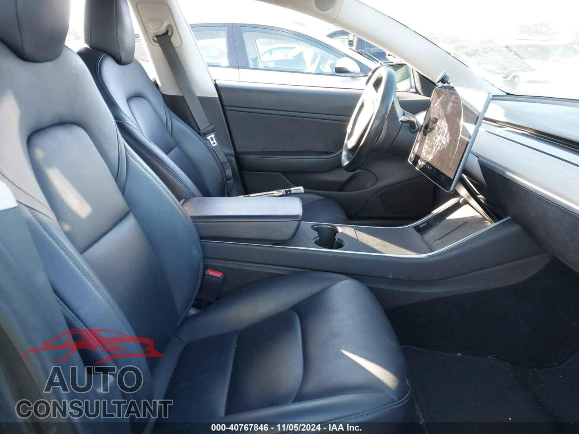 TESLA MODEL 3 2018 - 5YJ3E1EAXJF044208