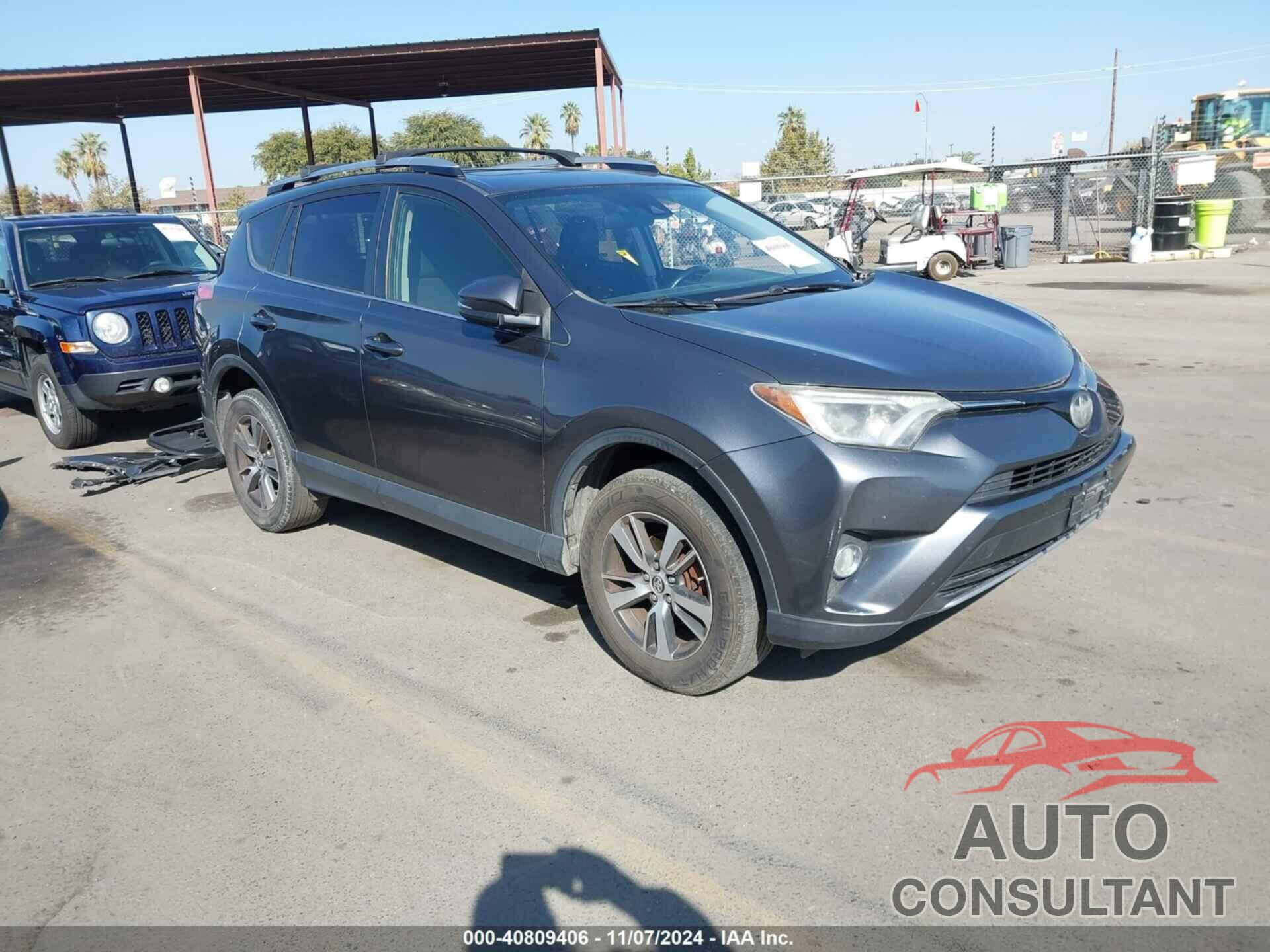 TOYOTA RAV4 2017 - JTMWFREV0HD093026