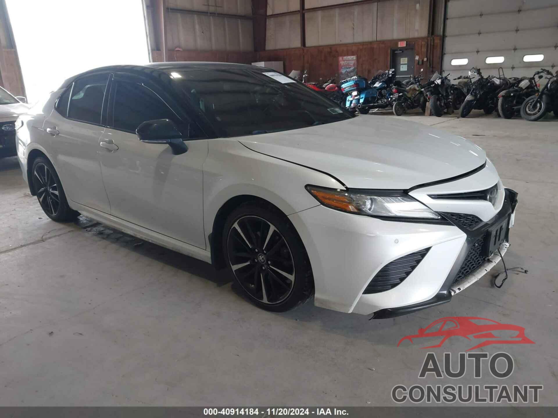 TOYOTA CAMRY 2018 - 4T1B61HKXJU132739