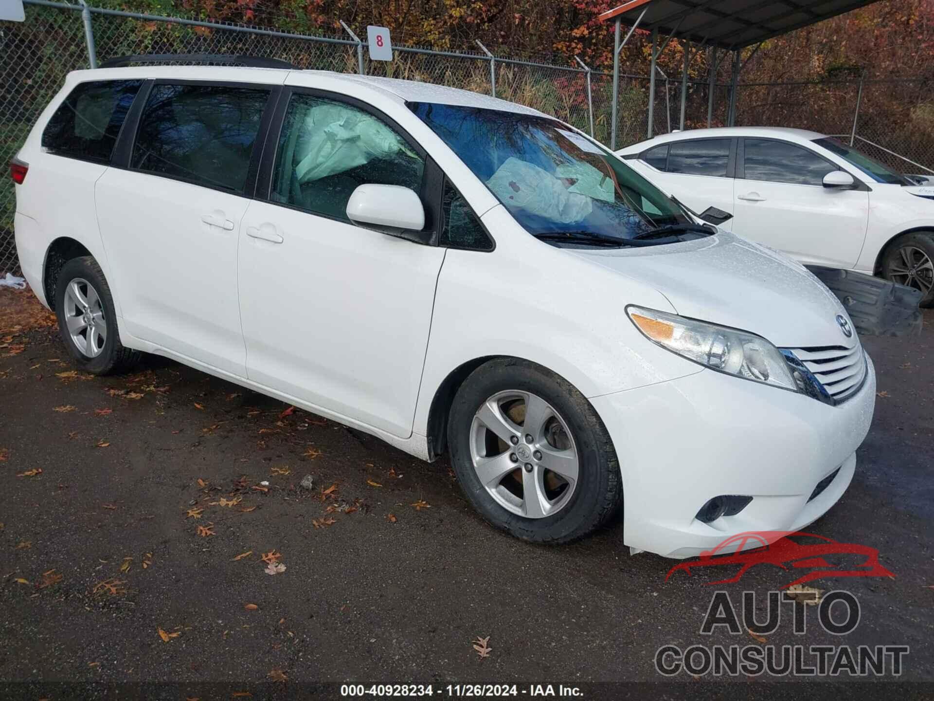 TOYOTA SIENNA 2017 - 5TDKZ3DC9HS875204