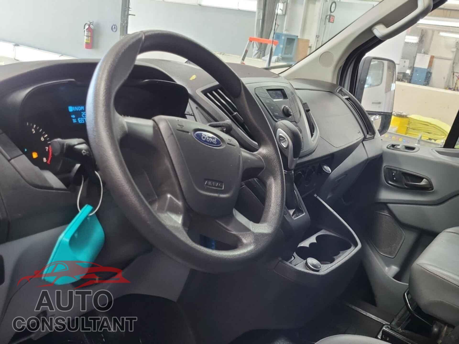 FORD TRANSIT 2018 - 1FTYR2CM8JKB55307