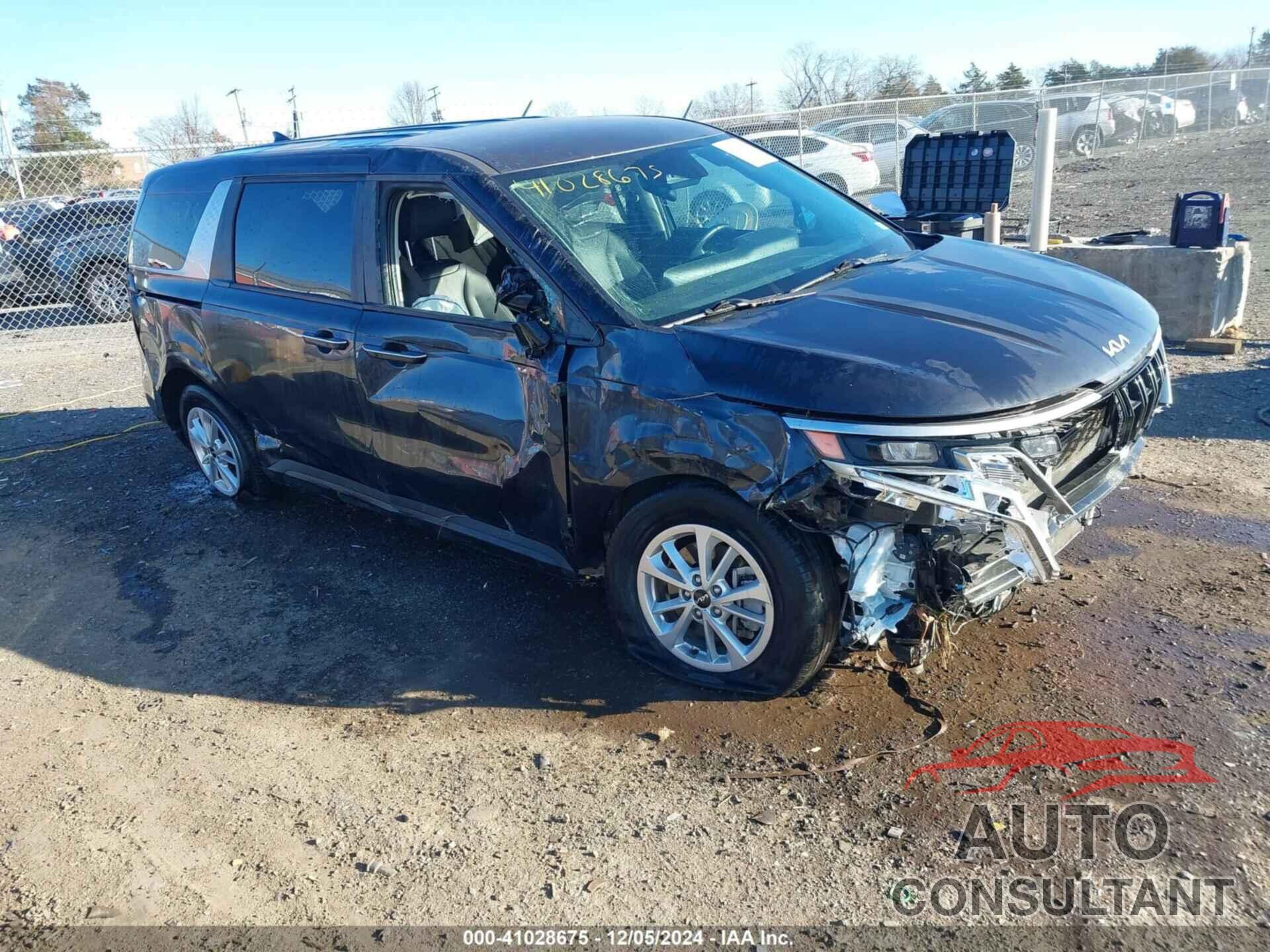 KIA CARNIVAL MPV 2023 - KNDNB4H34P6208248