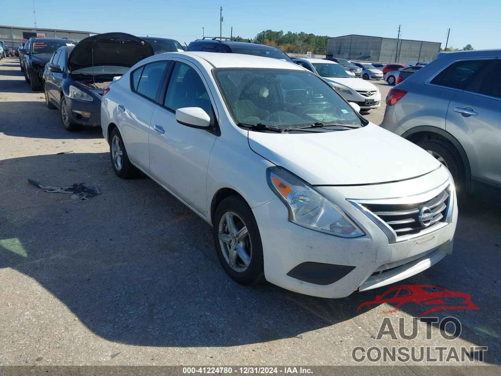 NISSAN VERSA 2018 - 3N1CN7AP2JK408452