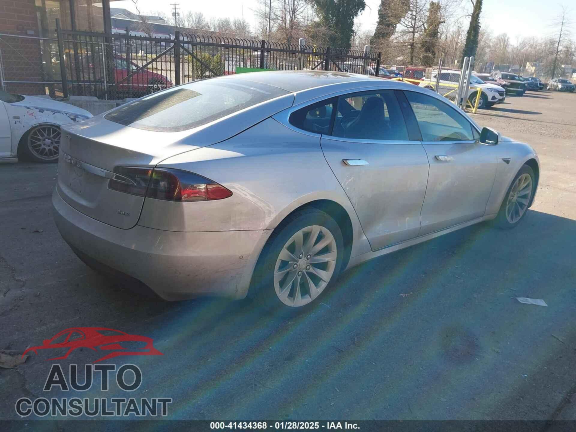 TESLA MODEL S 2017 - 5YJSA1E29HF215847