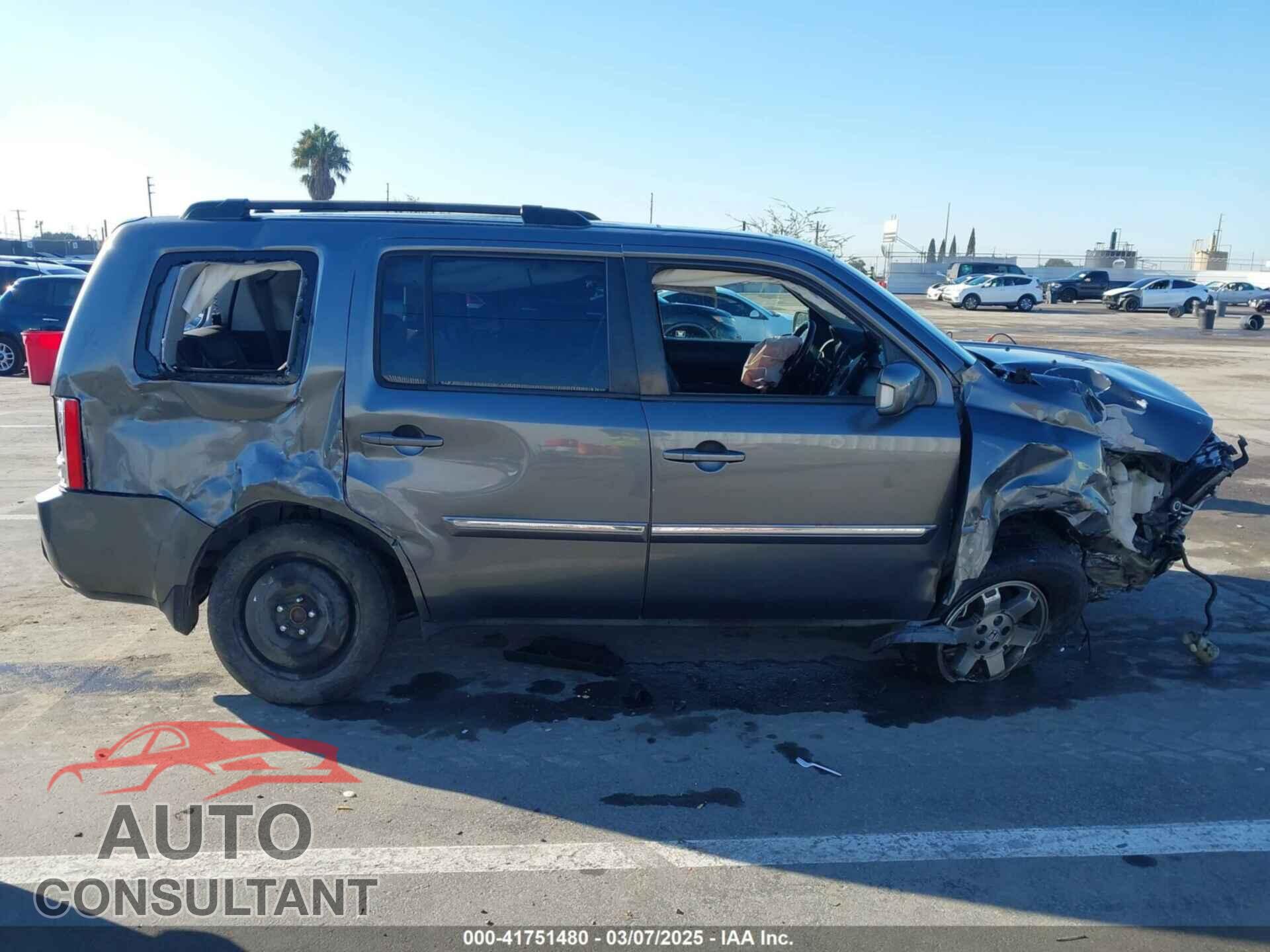 HONDA PILOT 2011 - 5FNYF3H95BB036809