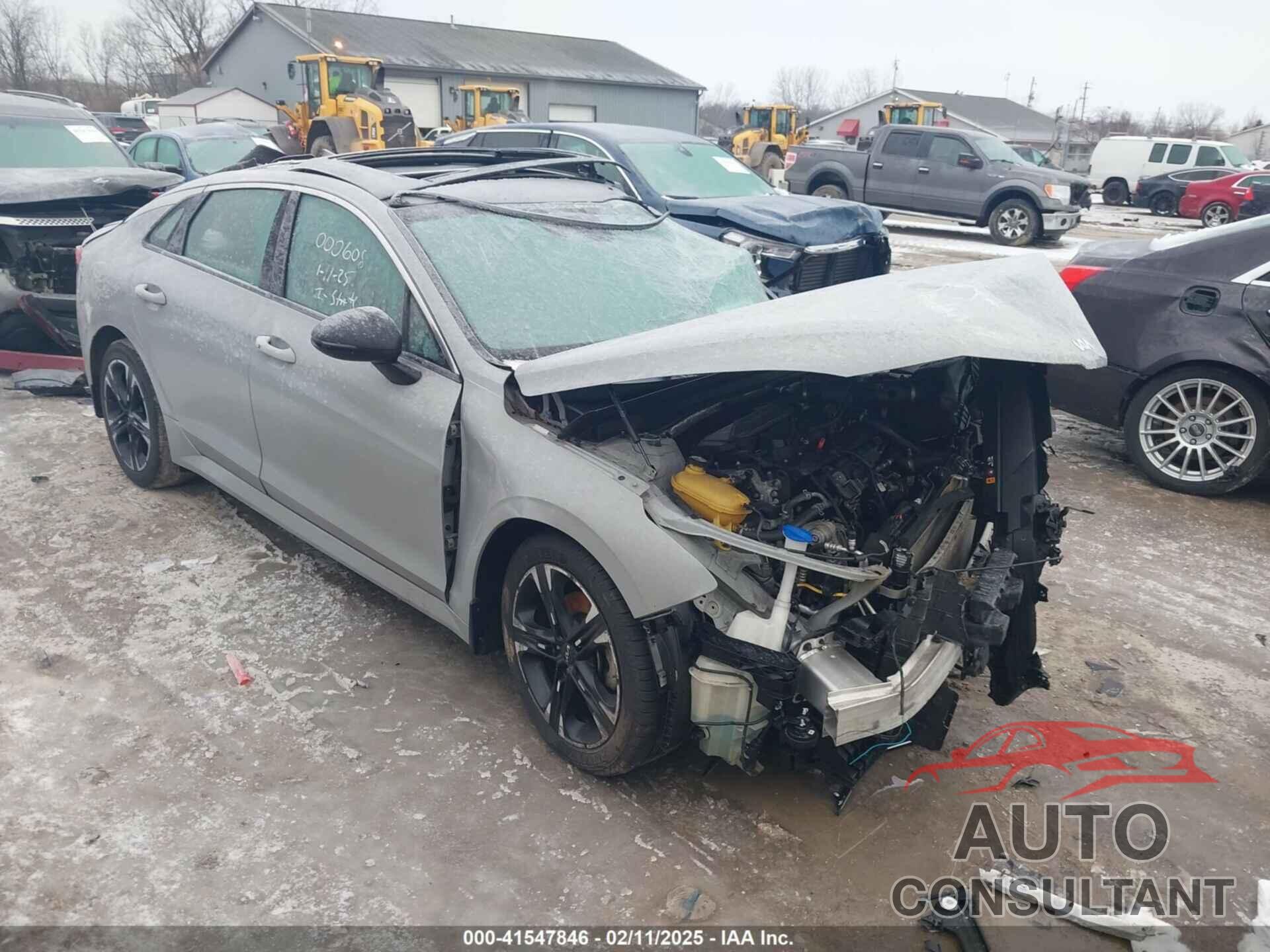 KIA K5 2022 - 5XXG64J24NG124900