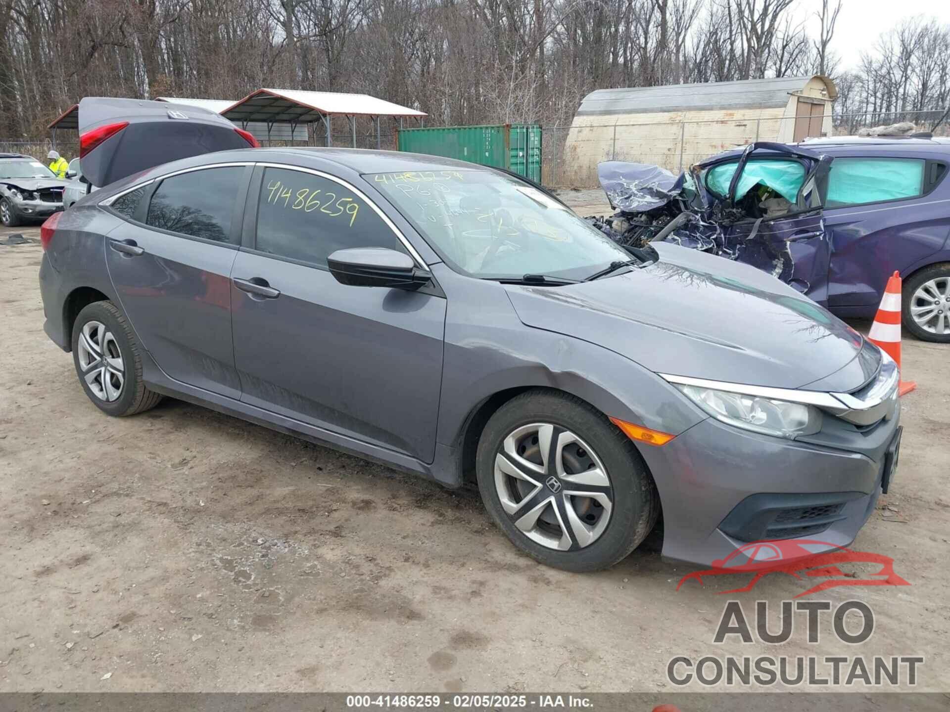HONDA CIVIC 2018 - 2HGFC2F53JH564644