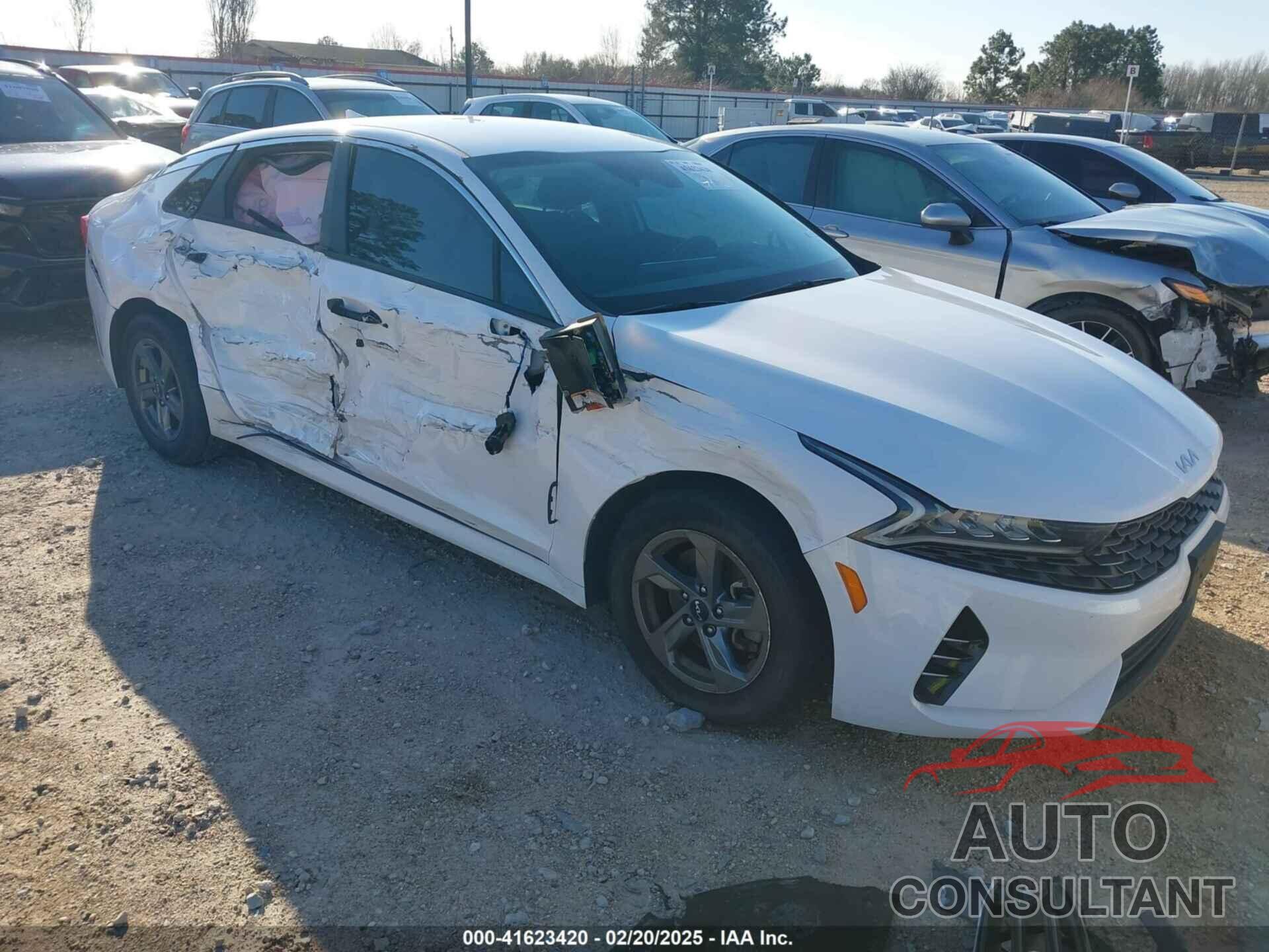 KIA K5 2022 - 5XXG14J28NG116006