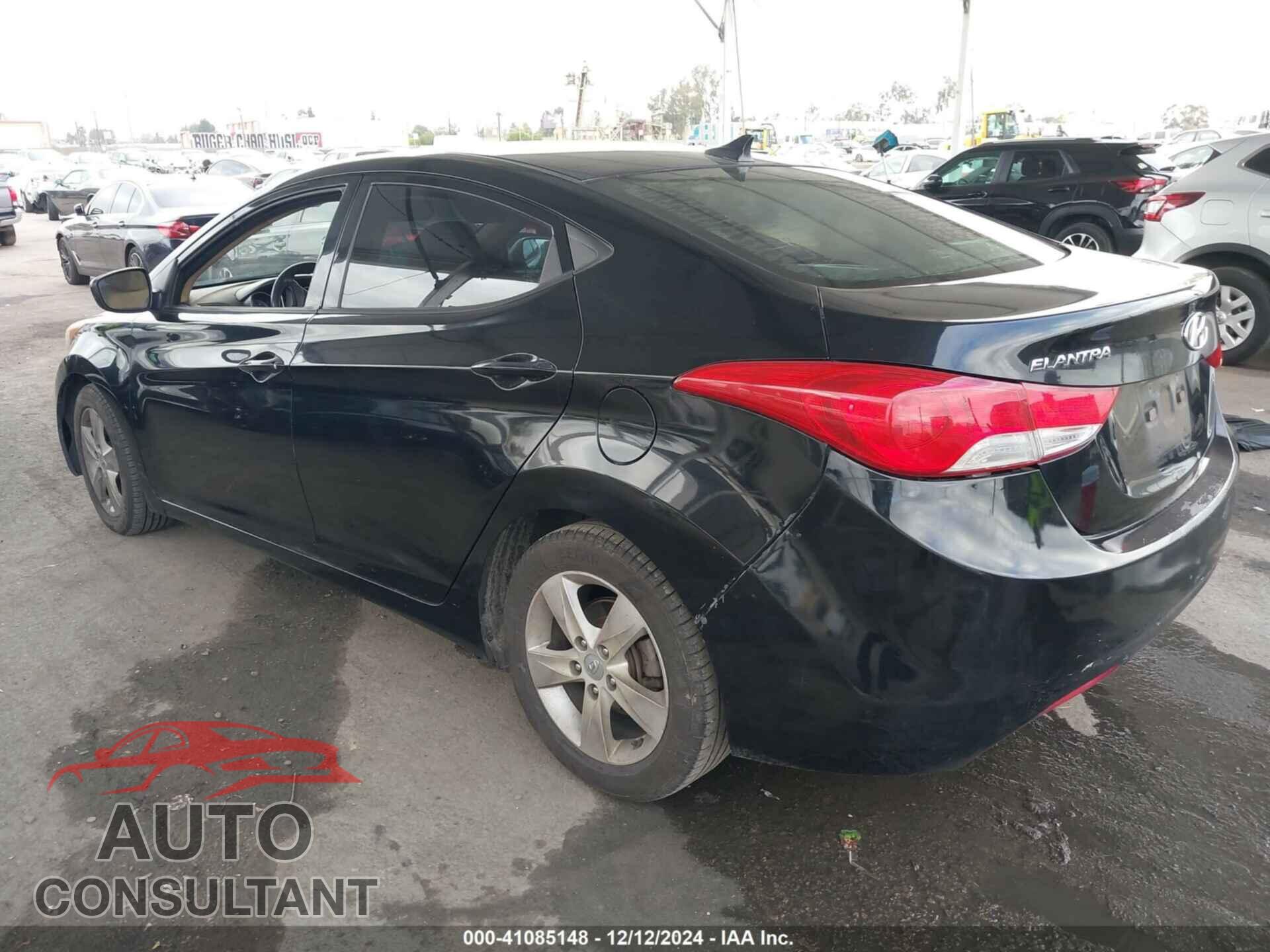 HYUNDAI ELANTRA 2013 - KMHDH4AE6DU904876