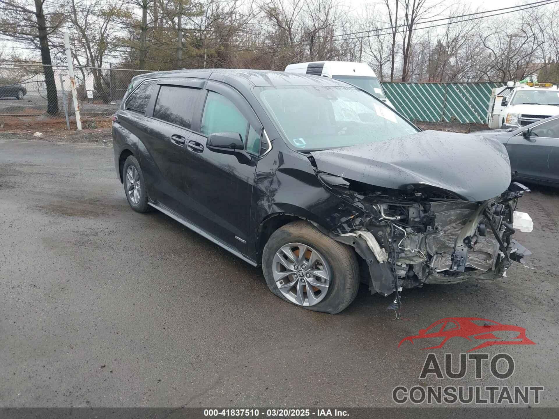 TOYOTA SIENNA 2021 - 5TDKRKEC3MS048124