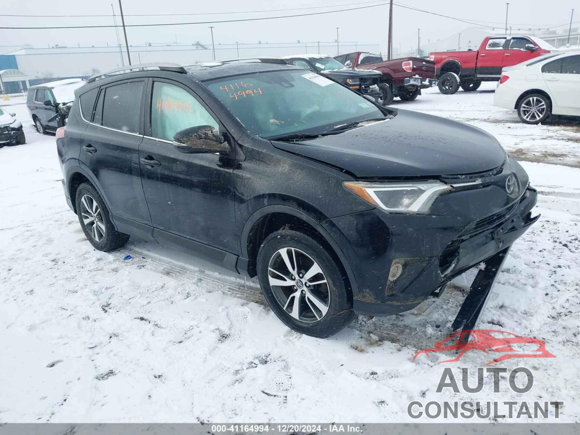 TOYOTA RAV4 2018 - 2T3RFREV8JW851250