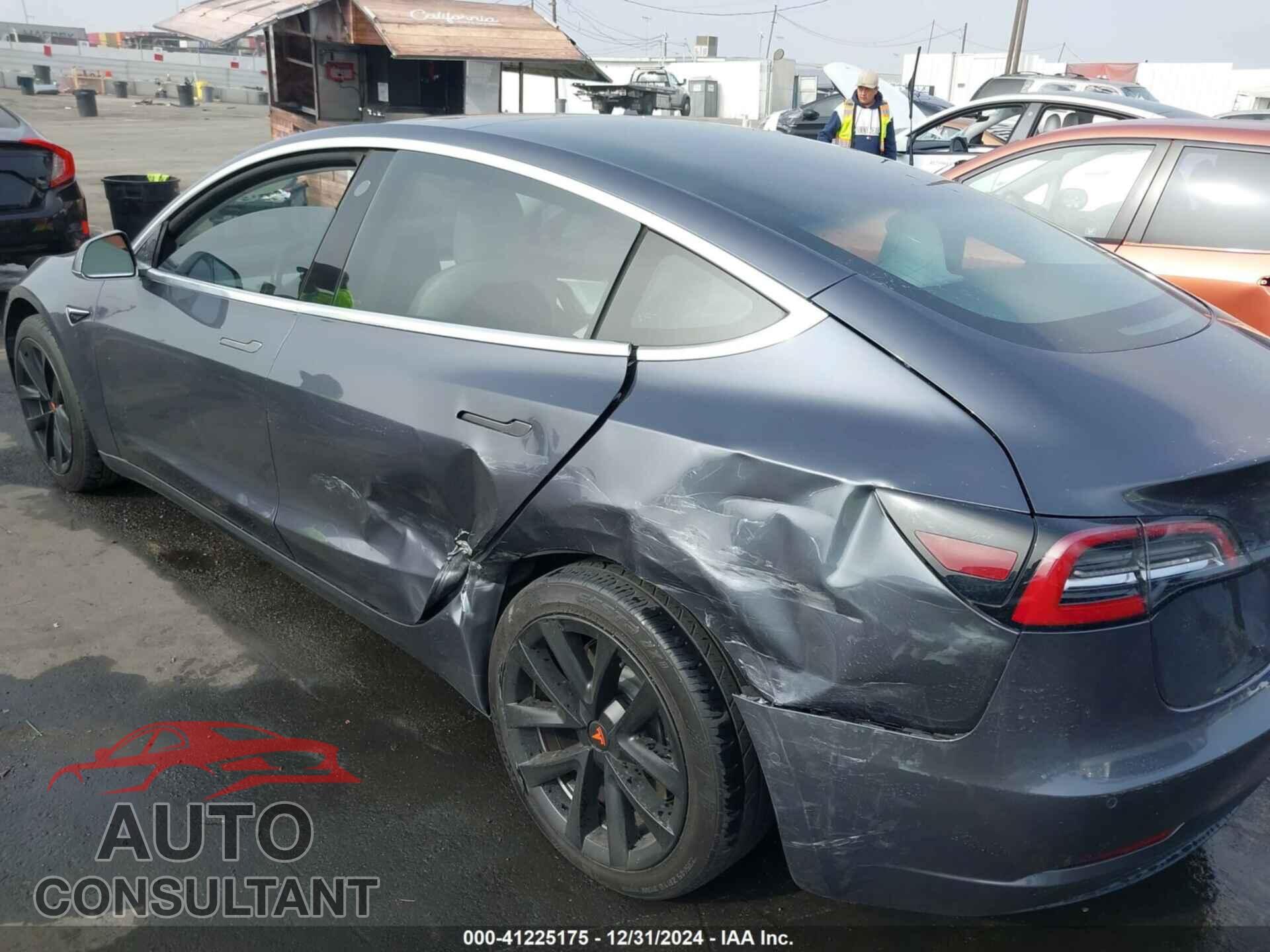 TESLA MODEL 3 2018 - 5YJ3E1EB5JF170212