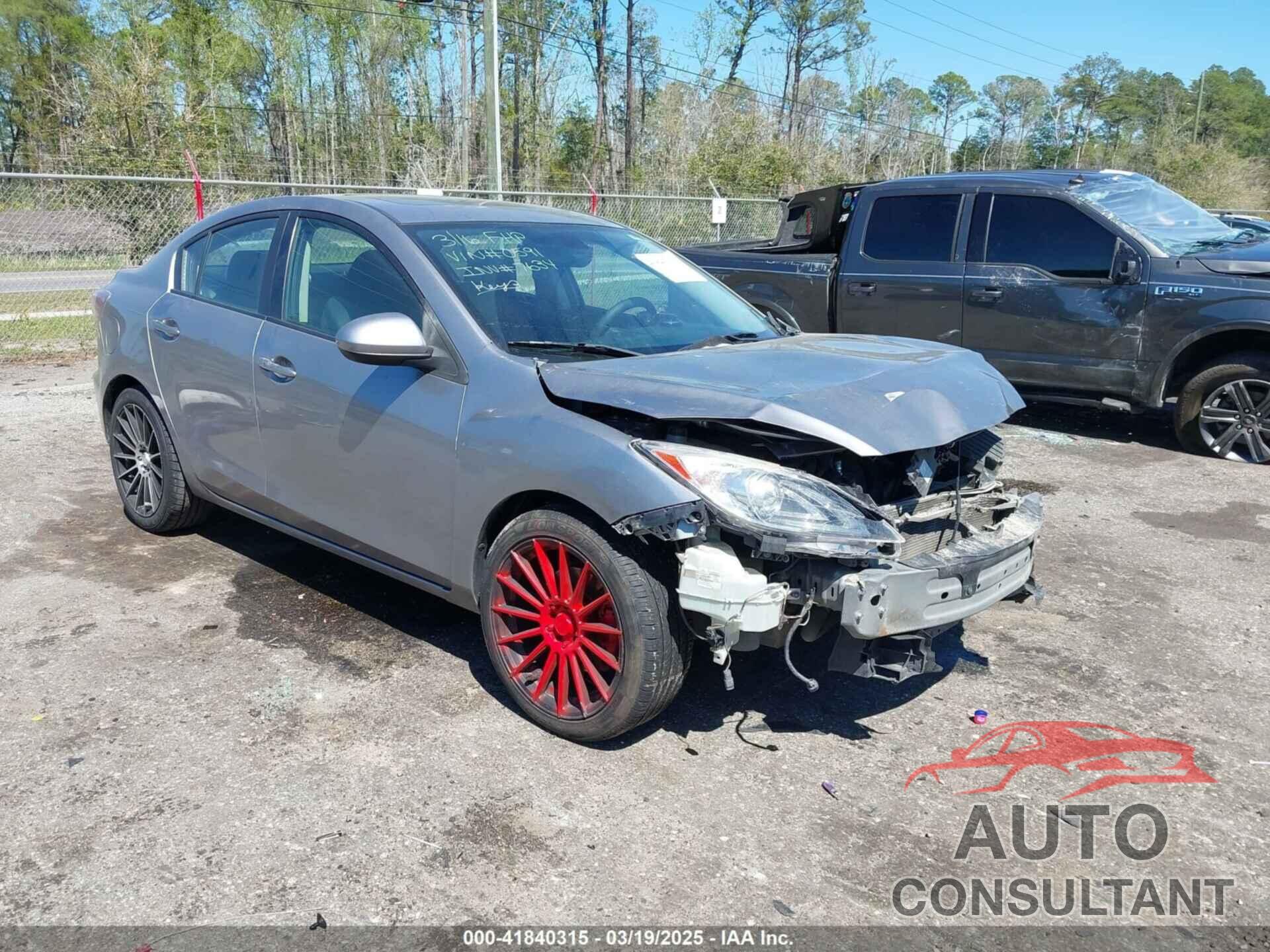 MAZDA MAZDA3 2011 - JM1BL1U69B1370591