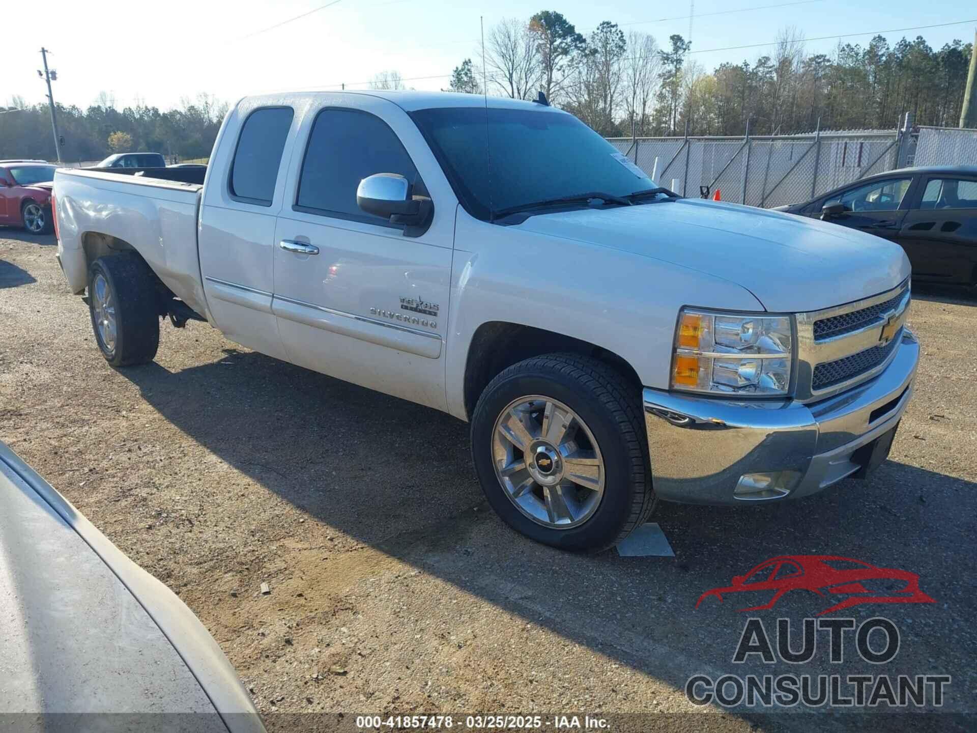 CHEVROLET SILVERADO 1500 2013 - 1GCRCSE06DZ273593