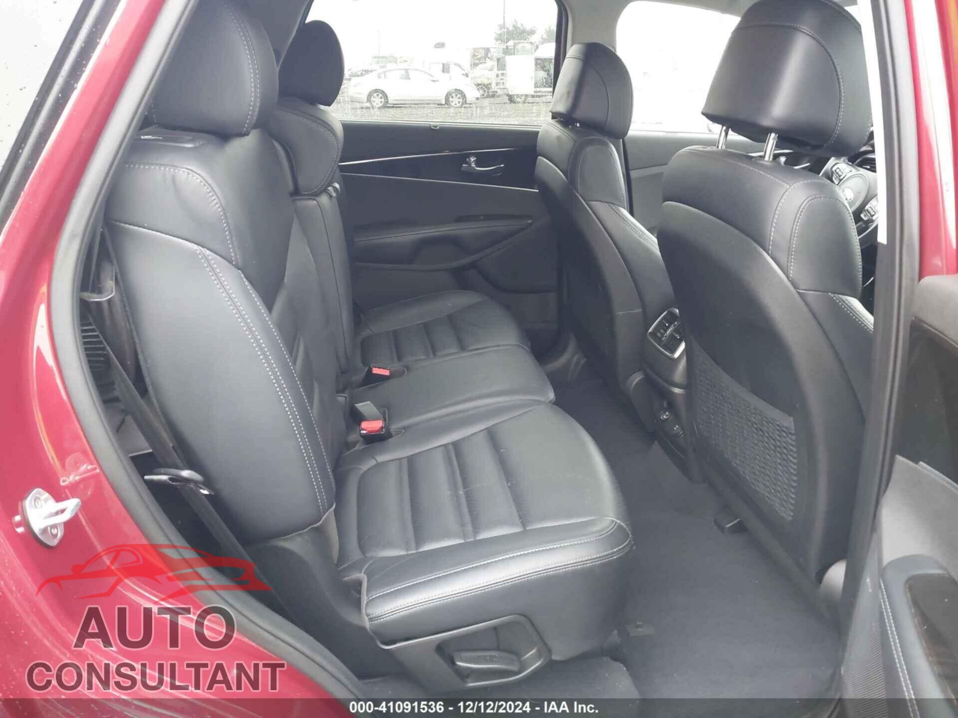 KIA SORENTO 2017 - 5XYPHDA54HG324101
