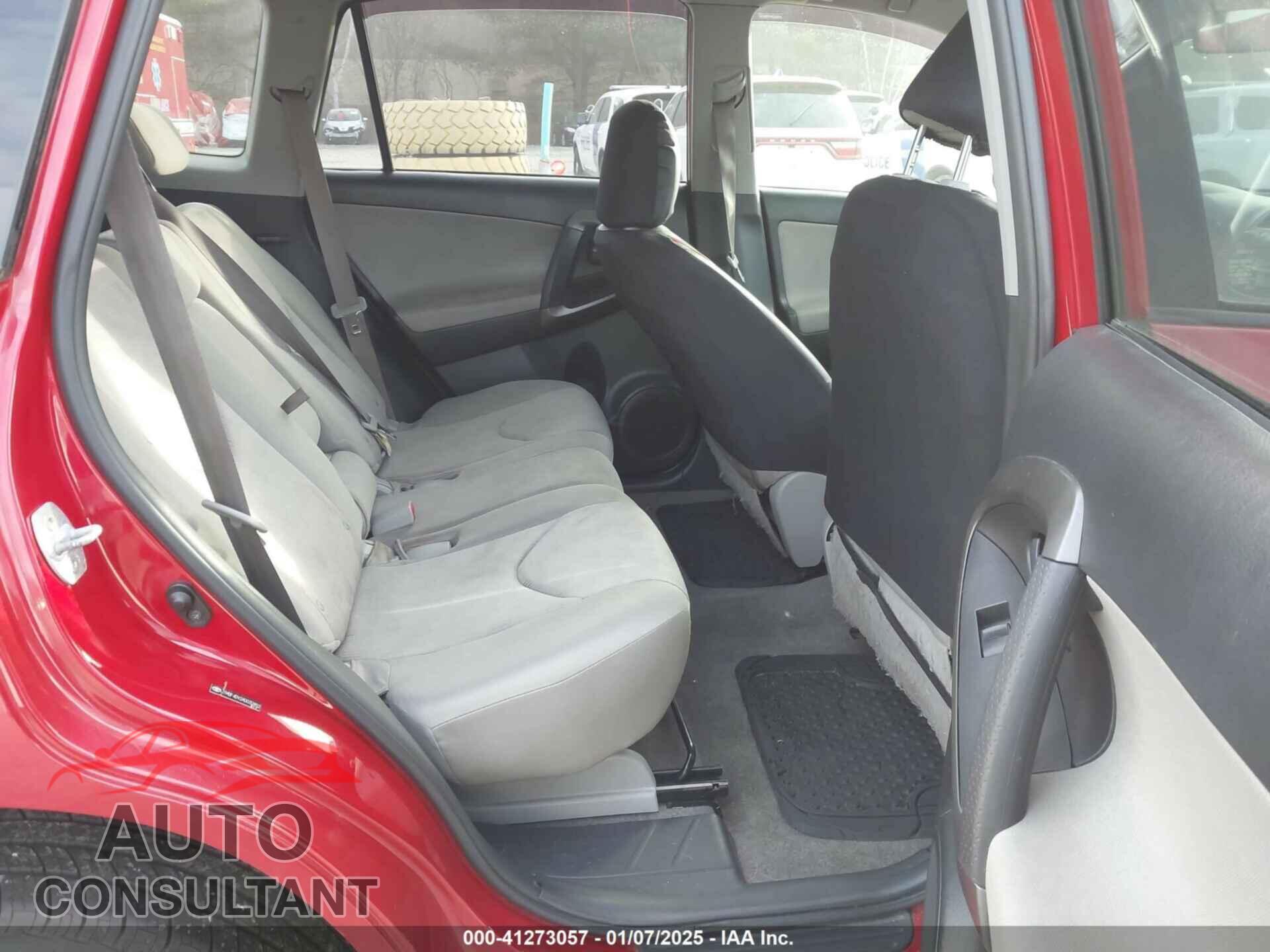 TOYOTA RAV4 2010 - JTMBF4DV2AD032852