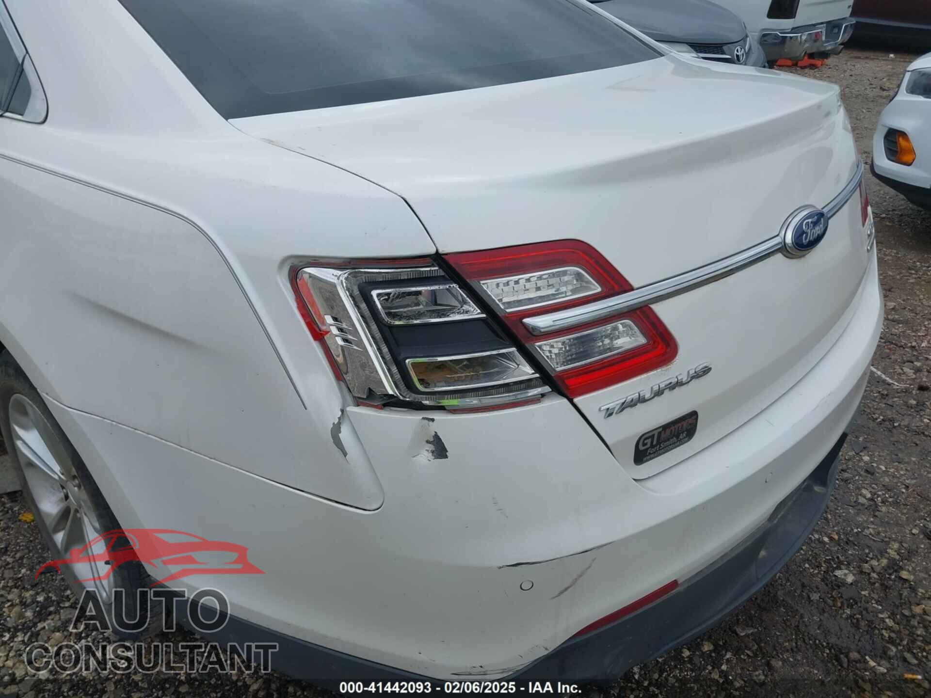 FORD TAURUS 2013 - 1FAHP2E88DG214813