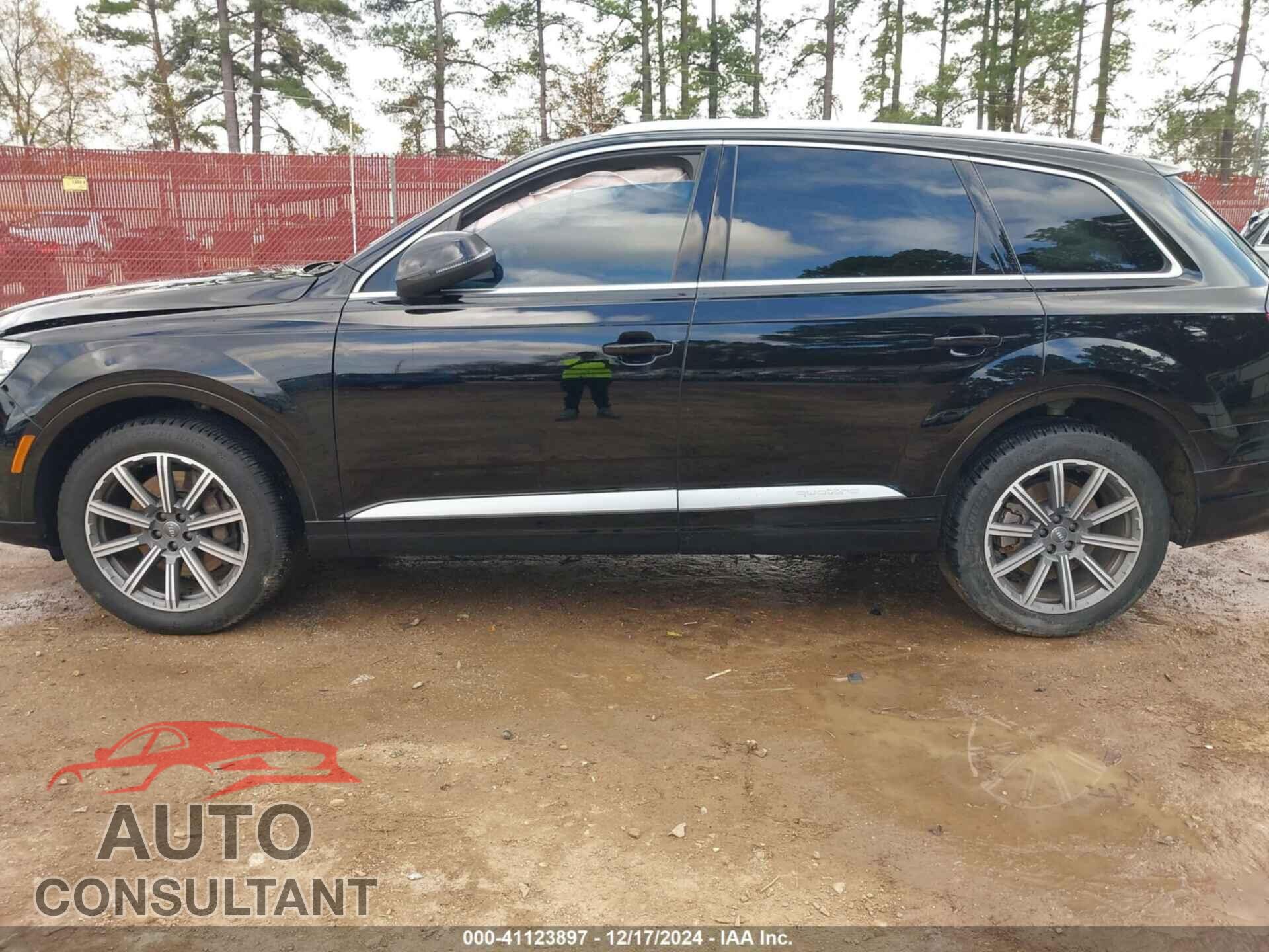 AUDI Q7 2018 - WA1AAAF76JD010175