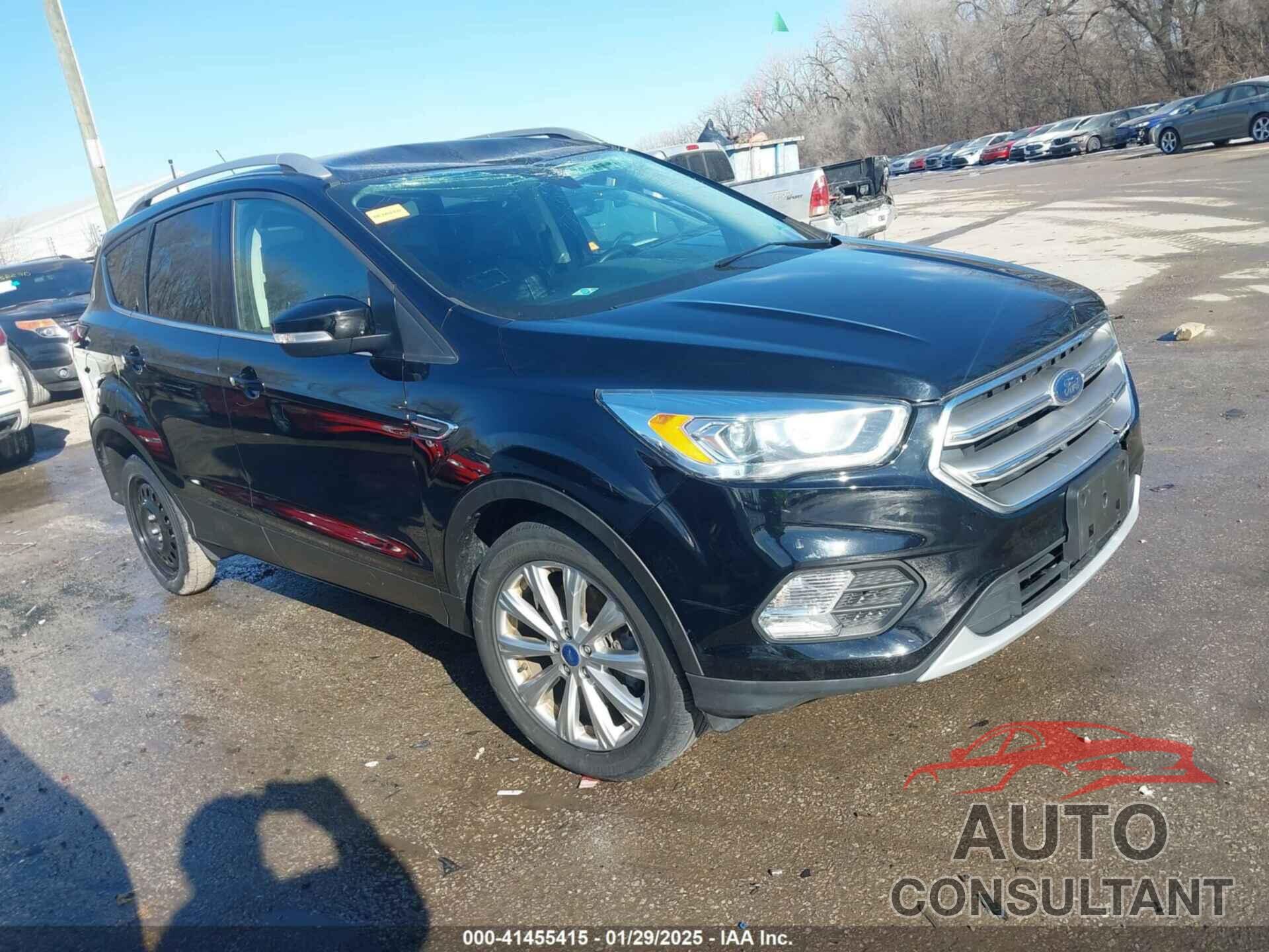 FORD ESCAPE 2017 - 1FMCU0J94HUD58815