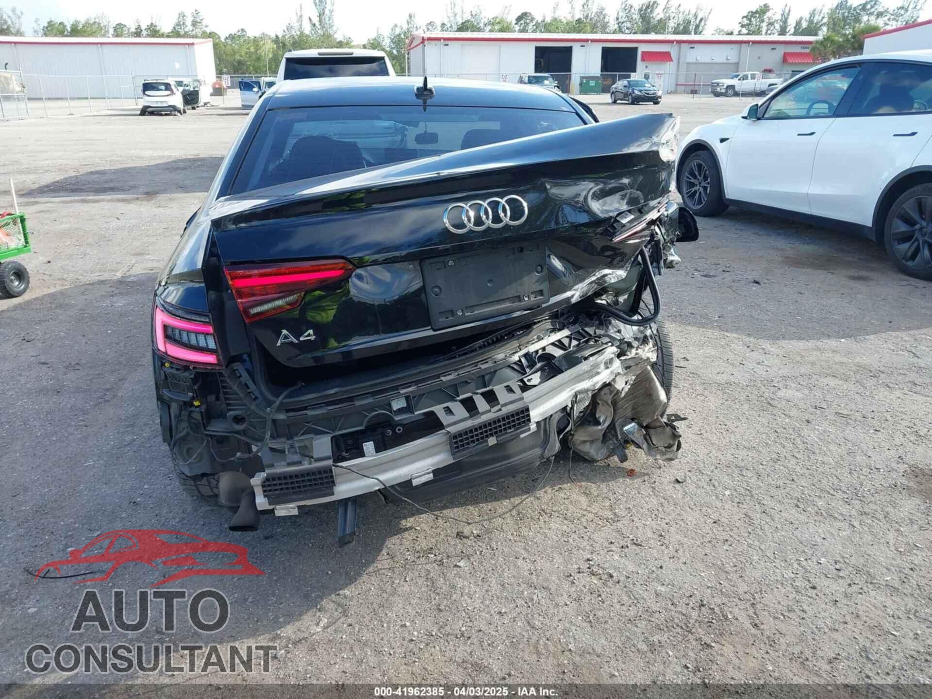 AUDI A4 2019 - WAUGMAF45KN008083